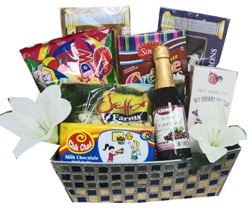 Passover Glitter Basket - Elegant Decorative Basket for Jewish Holiday Gifts & Party Decor - Perfect for Seder Table Centerpiece, Candy Display, and Festive Celebrations