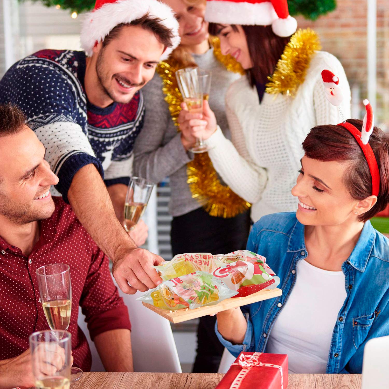 500 Pcs Christmas Cookie Bags - Self Adhesive Clear Cellophane Treat Bags for Holiday Cookies, Candy & Party Favors | Perfect for Christmas Gifts, Baking Treats & Festive Celebrations