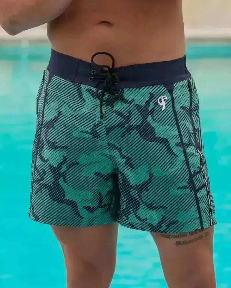 Striped Green Camouflage T-Shirt for Men - Comfortable Casual Wear for Outdoor Activities & Hunting