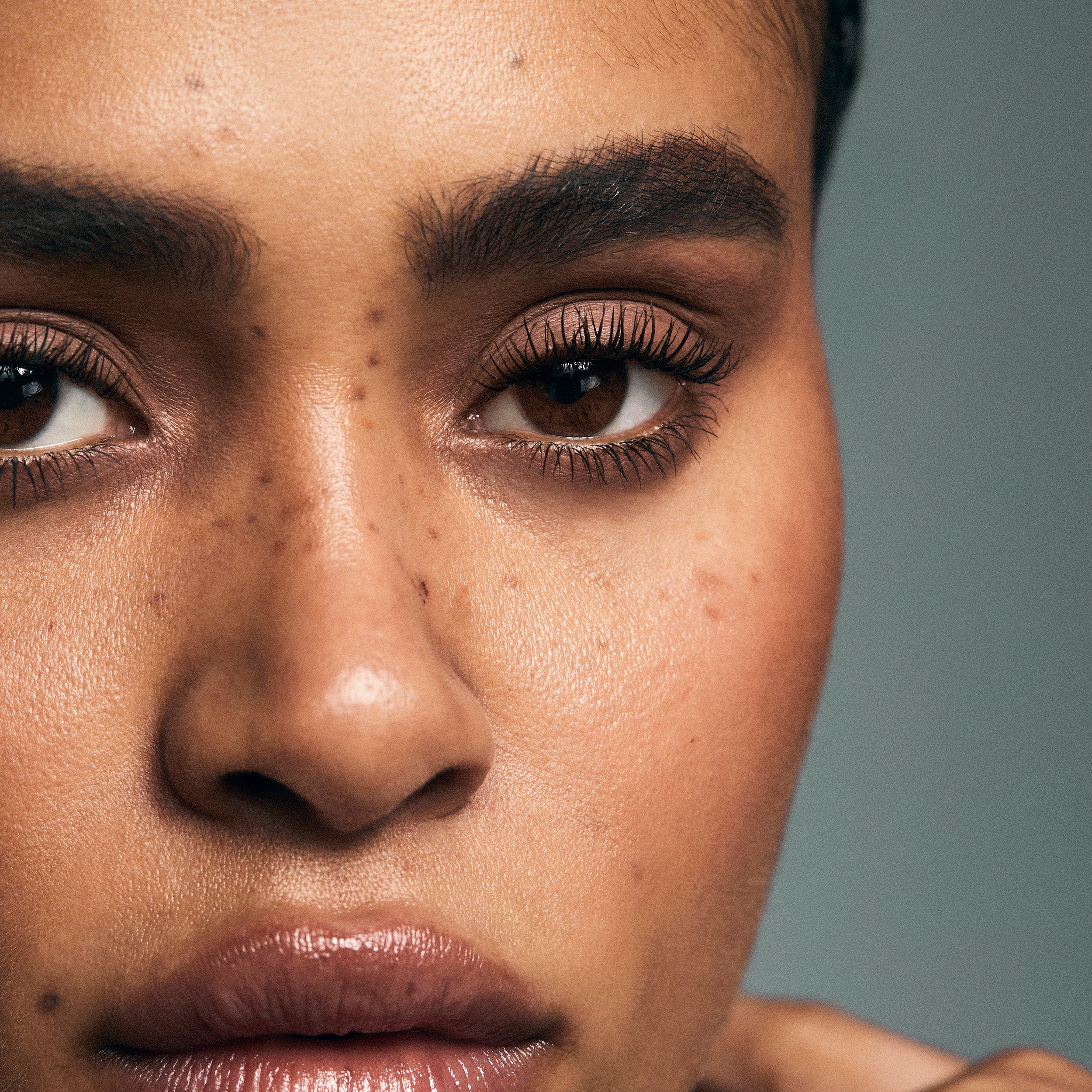 Long-Lasting Matte Liquid Eyeshadow - Waterproof & Smudge-Proof Eye Makeup for Day & Night Wear - Perfect for Parties, Weddings & Everyday Glam