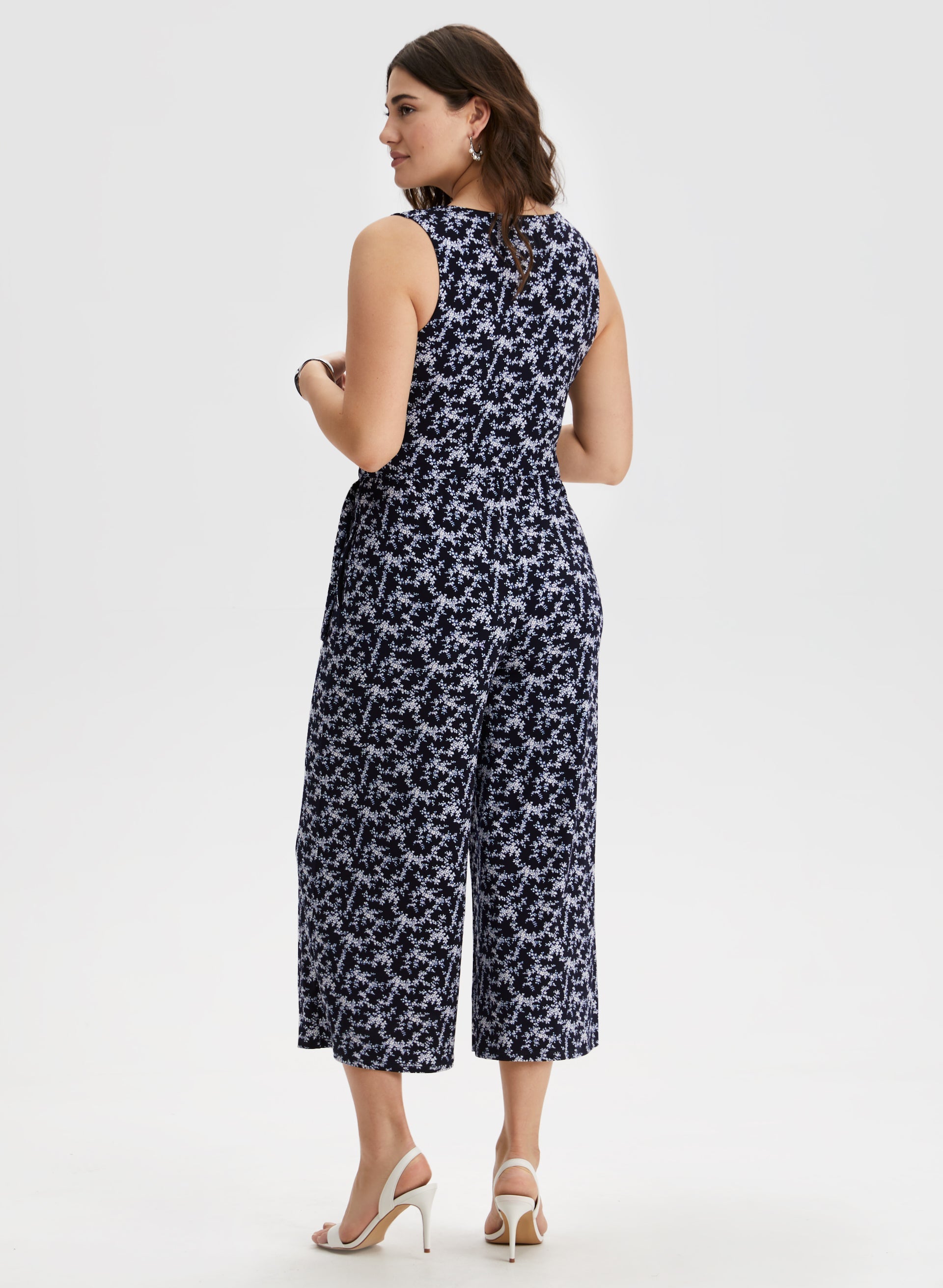 Floral Print Jumpsuit for Women - Stylish Summer Romper with Pockets | Perfect for Beach Vacation, Date Night & Outdoor Parties