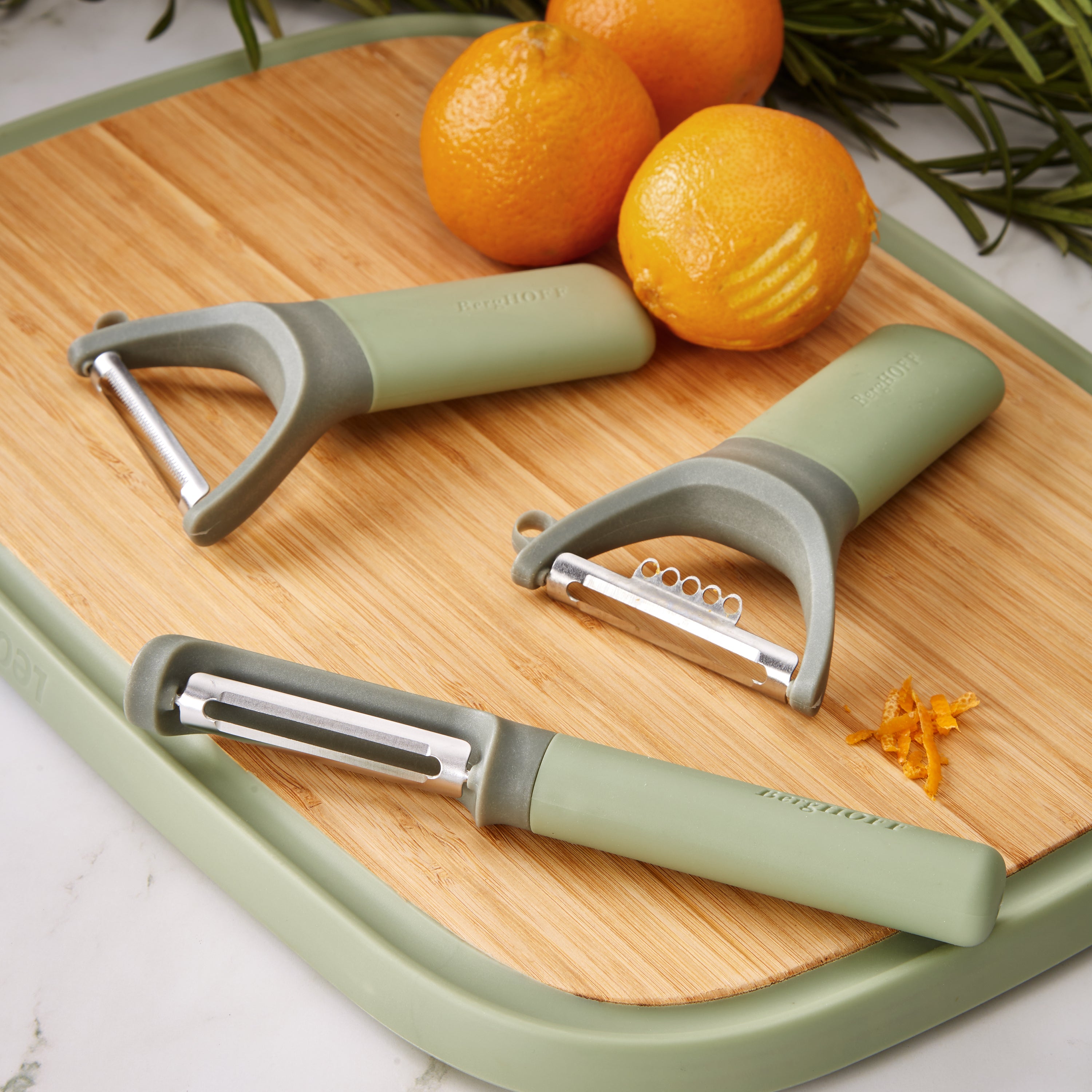 BergHOFF Balance Stainless Steel Y Peeler with Zester - Eco-Friendly Recycled Material Kitchen Tool for Peeling Fruits & Vegetables