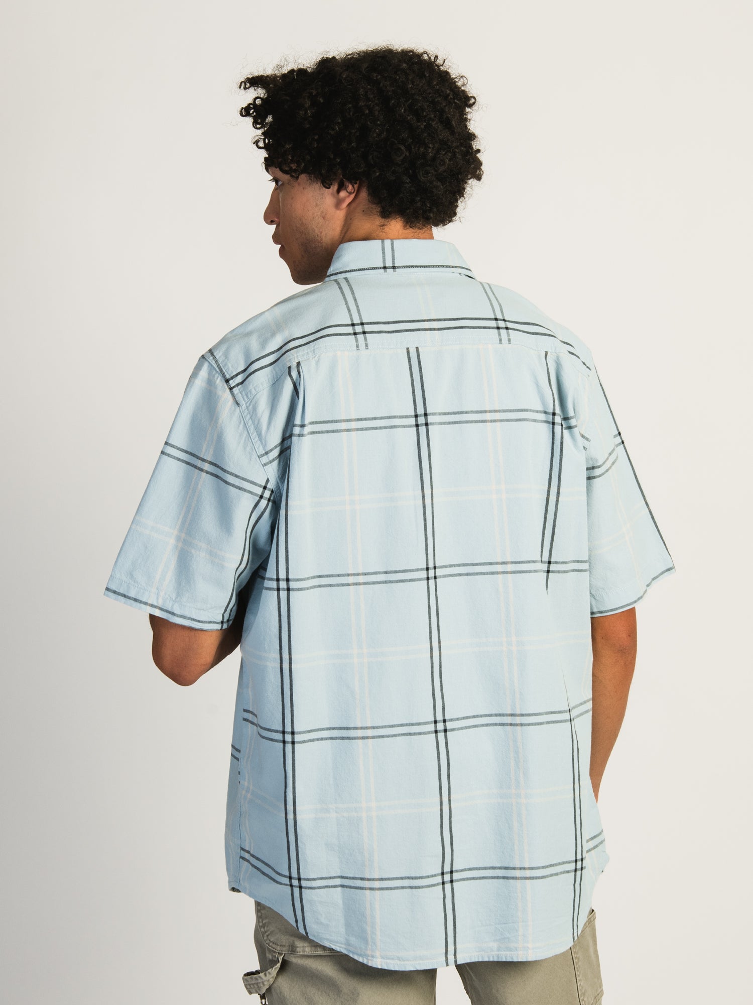 Carhartt Loose Fit Short Sleeve Plaid Shirt for Men - Comfortable Casual Workwear & Outdoor Activities - Clearance Sale