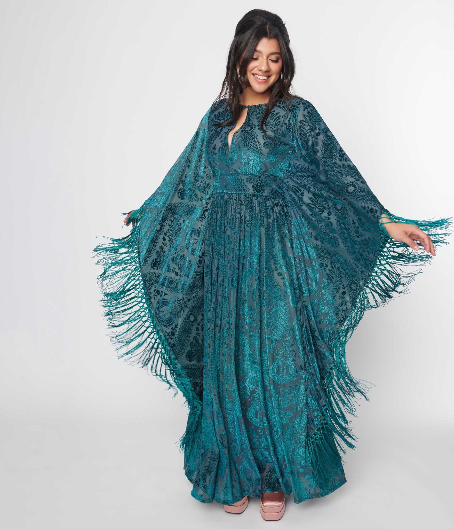 Vintage Emerald Green Floral Print Fringe Flutter Sleeve Caftan Dress - Perfect for Beach Cover Up, Boho Festival Wear & Summer Vacation Outfits