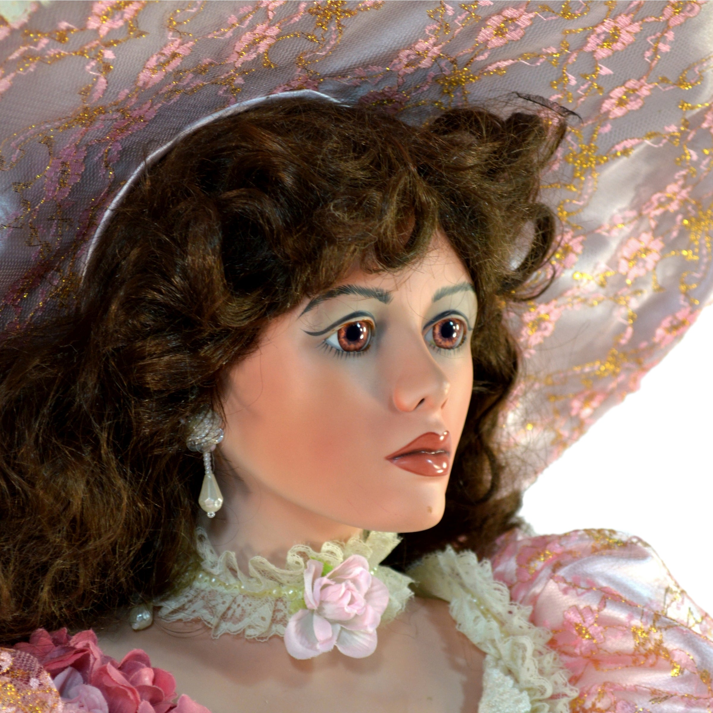 Limited Edition RUSTIE 42 Porcelain Doll Shenandoah in Pink Dress #207/2000 - Rare Collectible for Display & Gift Giving