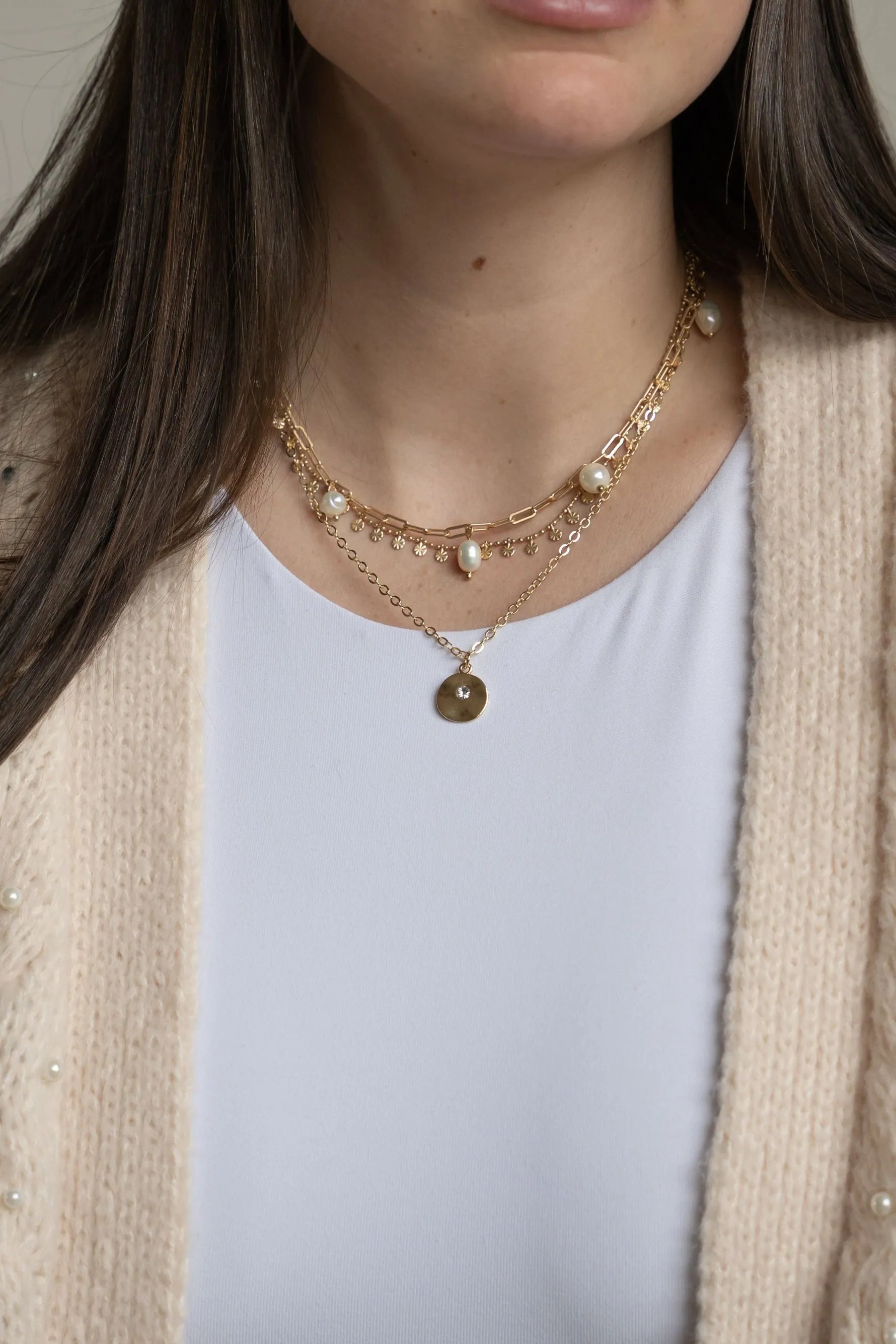 Elegant Preppy Pearl Necklace for Women - Classic & Timeless Jewelry Gift for Her - Perfect for Weddings, Parties & Everyday Wear