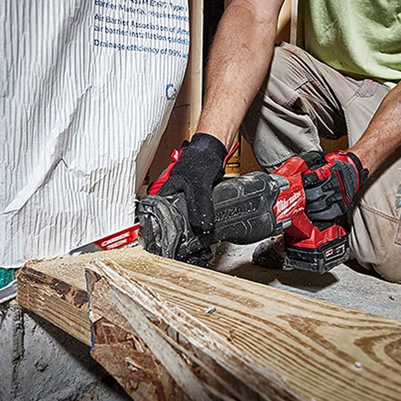 M18 FUEL 18V Brushless Cordless Reciprocating Saw Kit (2821-22) - Powerful Cutting Tool for Construction, Demolition & DIY Projects