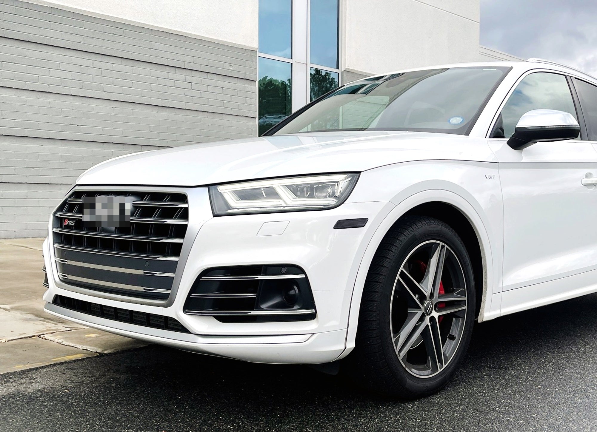 2018-2020 Audi Q5 Pre-LCI Euro Black Front Bumper Side Marker Lens Replacement - Left/Right Pair - Perfect Fit Upgrade for Enhanced Visibility & Style | Ideal for Night Driving, Custom Mods & European Look