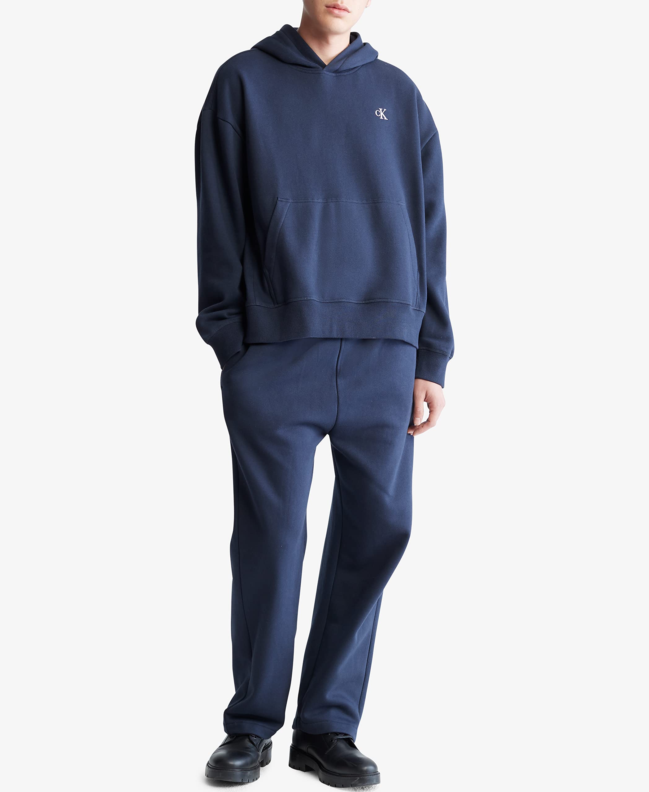 Calvin Klein Men's Fleece Jogger Pants with Logo - Soft Comfortable Lounge Pants for Casual Wear, Gym, and Home Relaxation