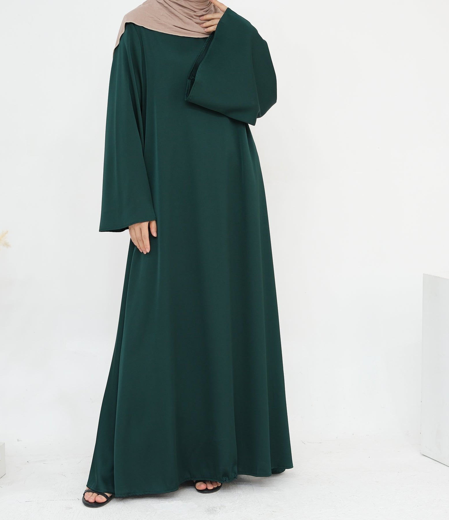 Calista Trumpet Sleeves Satin Dress in Emerald Green - Elegant Evening Gown for Weddings, Parties & Special Occasions