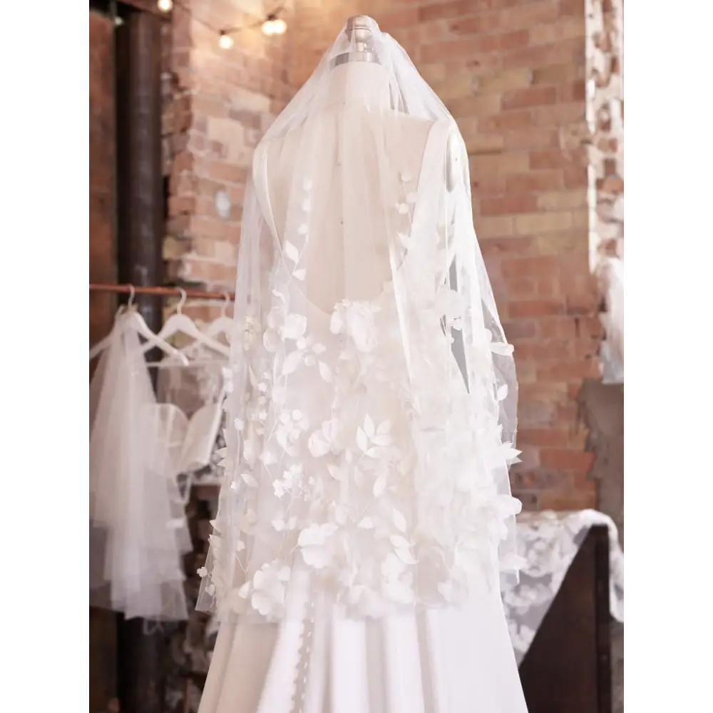 Maggie Sottero Lavinia Fingertip Wedding Veil - Elegant Bridal Accessory for Ceremony & Photography