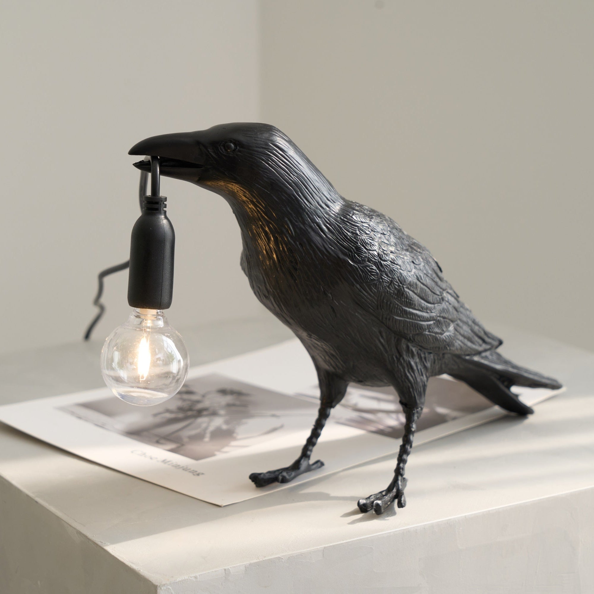 Elegant Raven Resin Table Lamp - Modern Gothic Decor for Bedroom, Living Room & Office - Perfect for Halloween, Gothic & Dark Aesthetic Home Decor