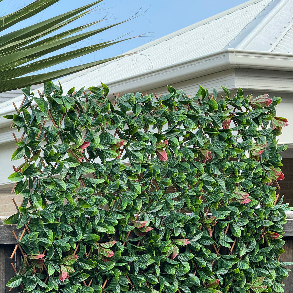 Artificial Red Photinia Leaves Outdoor Trellis 180x90cm - Expandable Garden Fence for Privacy, Patio Decor & Vine Support