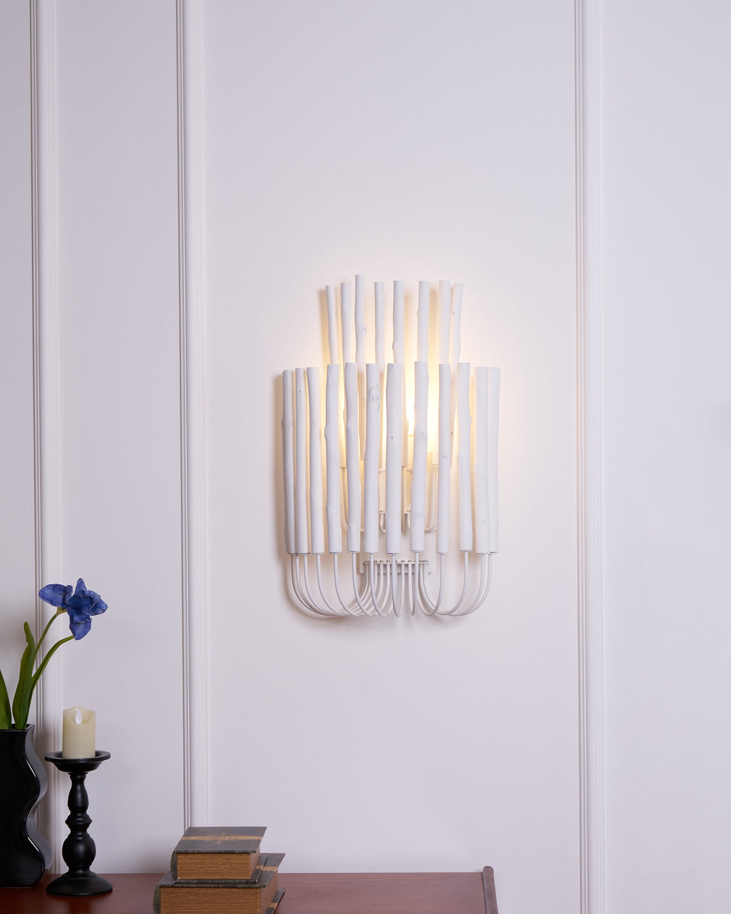 Swinton Wall Light - Modern LED Sconce for Bedroom, Living Room & Hallway - Energy Efficient Indoor Lighting Fixture