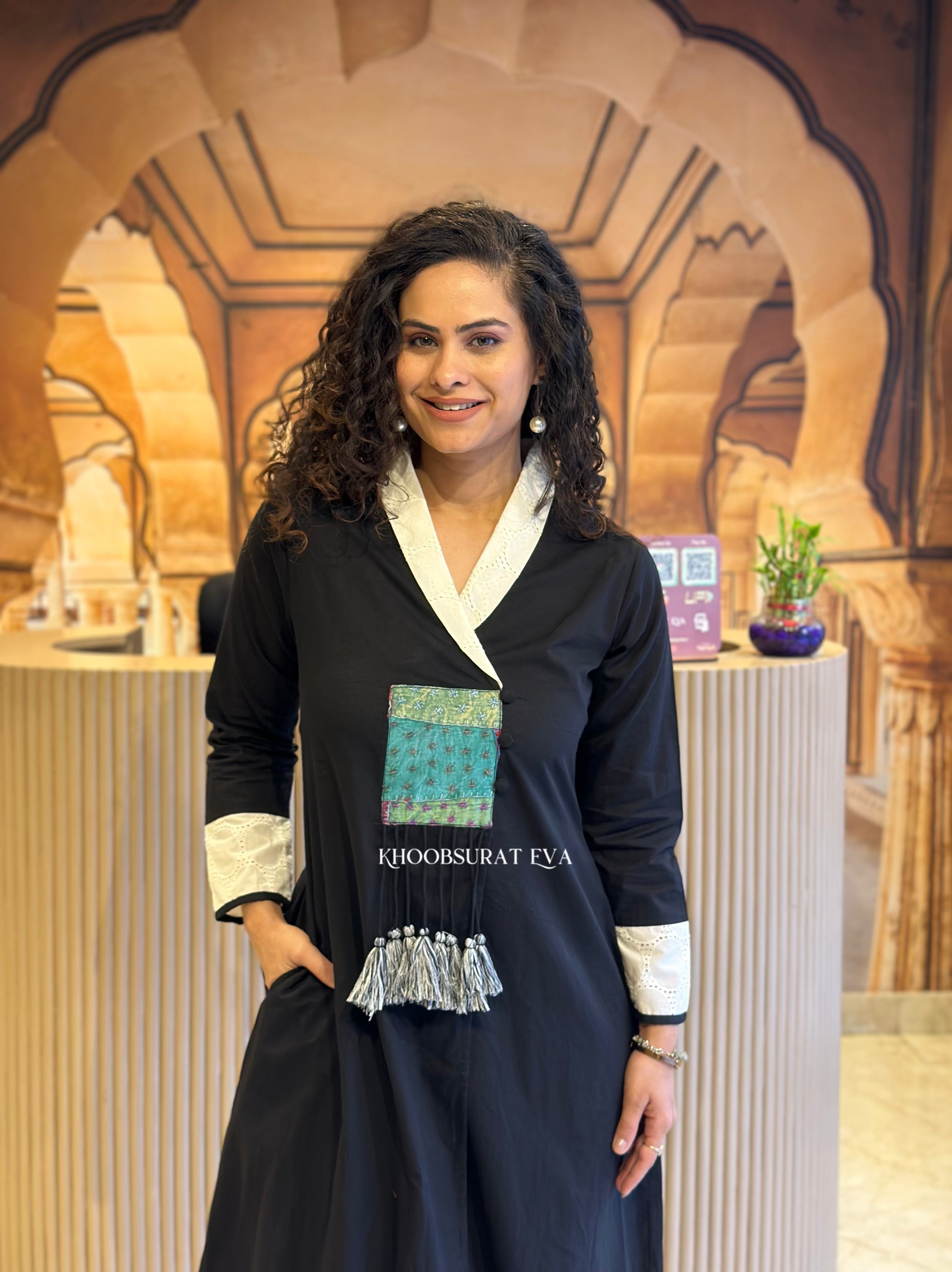 Elegant Black Kurta Set for Women - Stylish Traditional Indian Outfit for Festivals, Weddings & Special Occasions