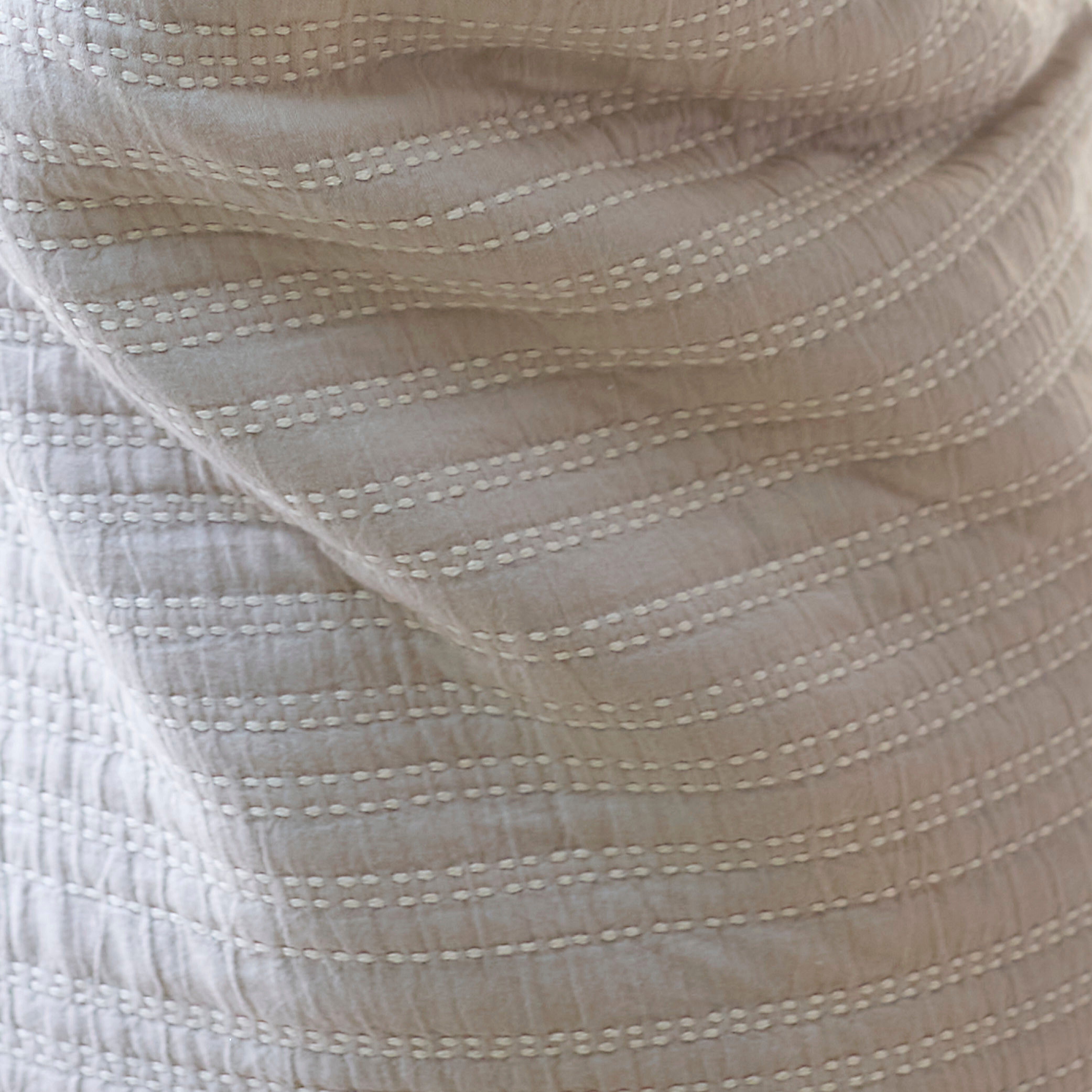 Soft & Breathable Everyday Cotton Coverlet - Lightweight Bedspread for All Seasons - Perfect for Bedroom, Guest Room, or Dorm Decor