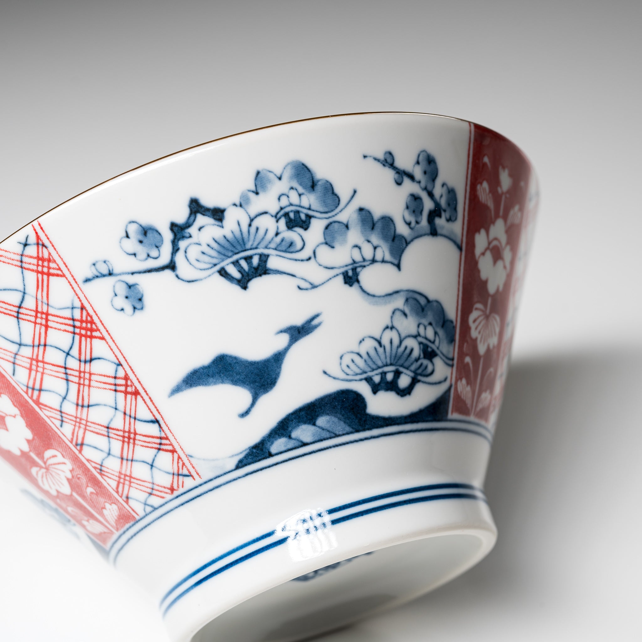 Premium Mino Ware Wagara Dinosaur Ramen Bowl - Japanese Ceramic Noodle Soup Bowl with Dinosaur Pattern - Perfect for Ramen, Udon, Soba & Asian Cuisine Dining