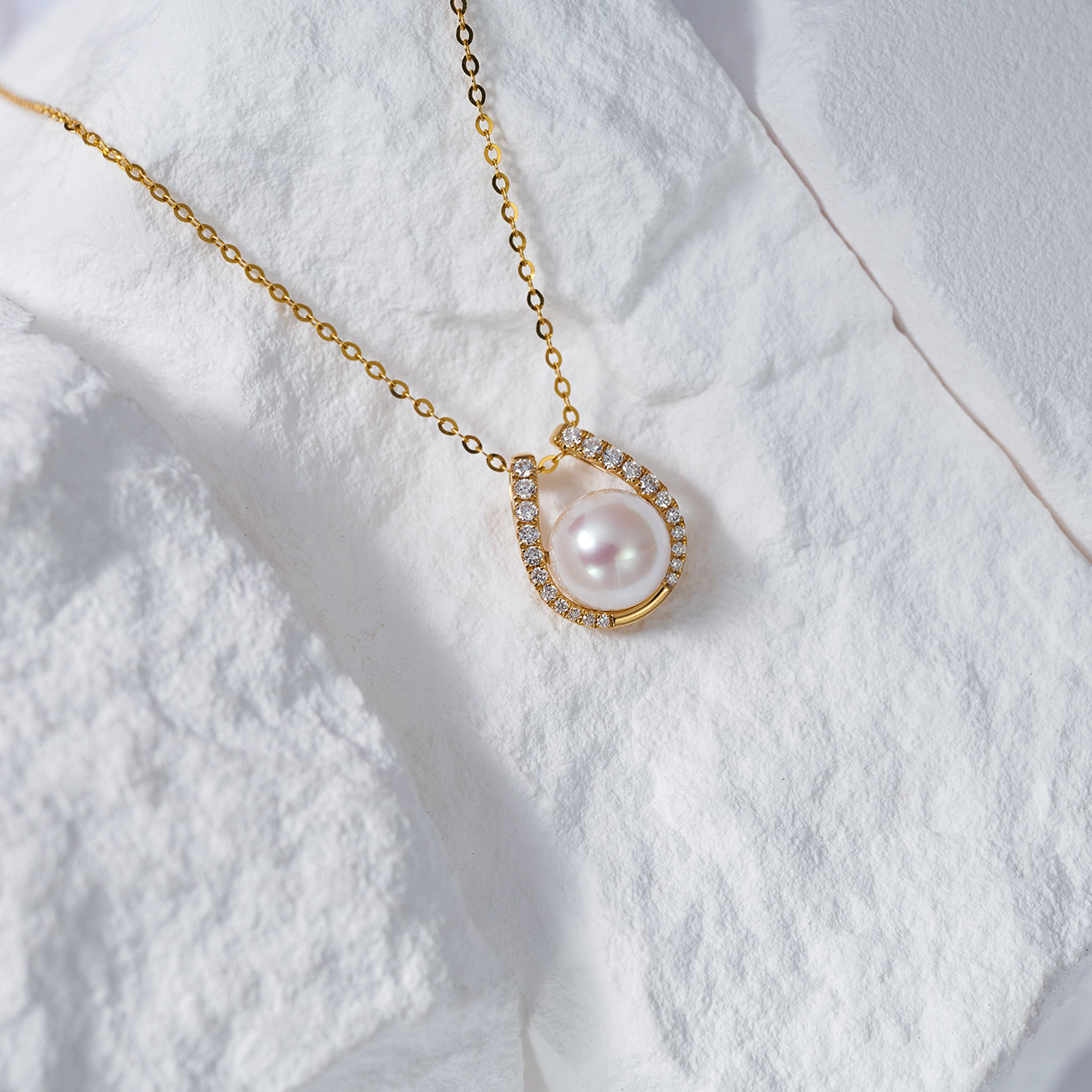 18K Solid Gold Diamond Hanadama Akoya Pearl Necklace - Luxury Japanese Pearl Jewelry for Women - Perfect for Weddings, Anniversaries & Special Occasions