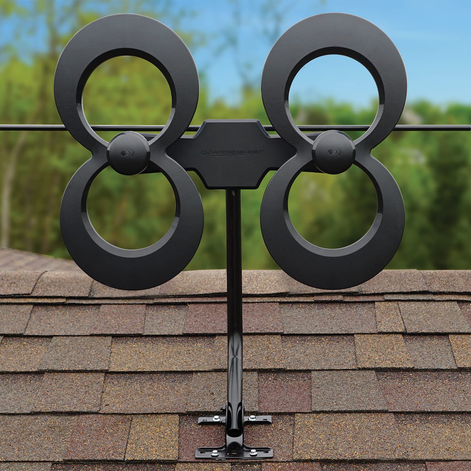 Antennas Direct ClearStream MAX-V PRO Indoor Outdoor TV Antenna - UHF/VHF Multi-Directional Reception, 70+ Mile Range, 4K 8K UHD Ready, NEXTGEN TV Compatible with Wall Mount Bracket - Perfect for Home Theater, RV, and Outdoor Entertainment
