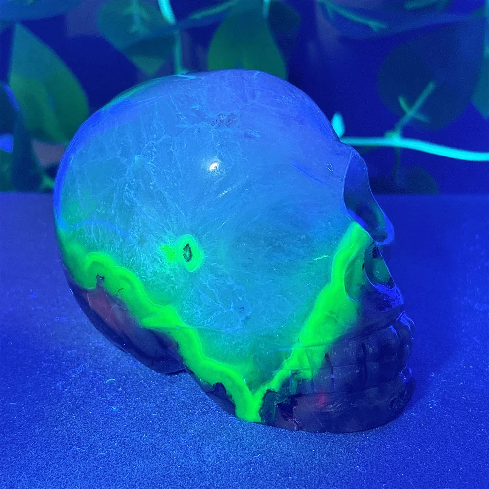 Volcano Agate Skull Crystal - Natural Stone Quartz Mineral for Halloween Decor, Spiritual Meditation, Energy Healing & Unique Handmade Gifts - Perfect for Home Altar, Yoga Space & Gothic Decorations