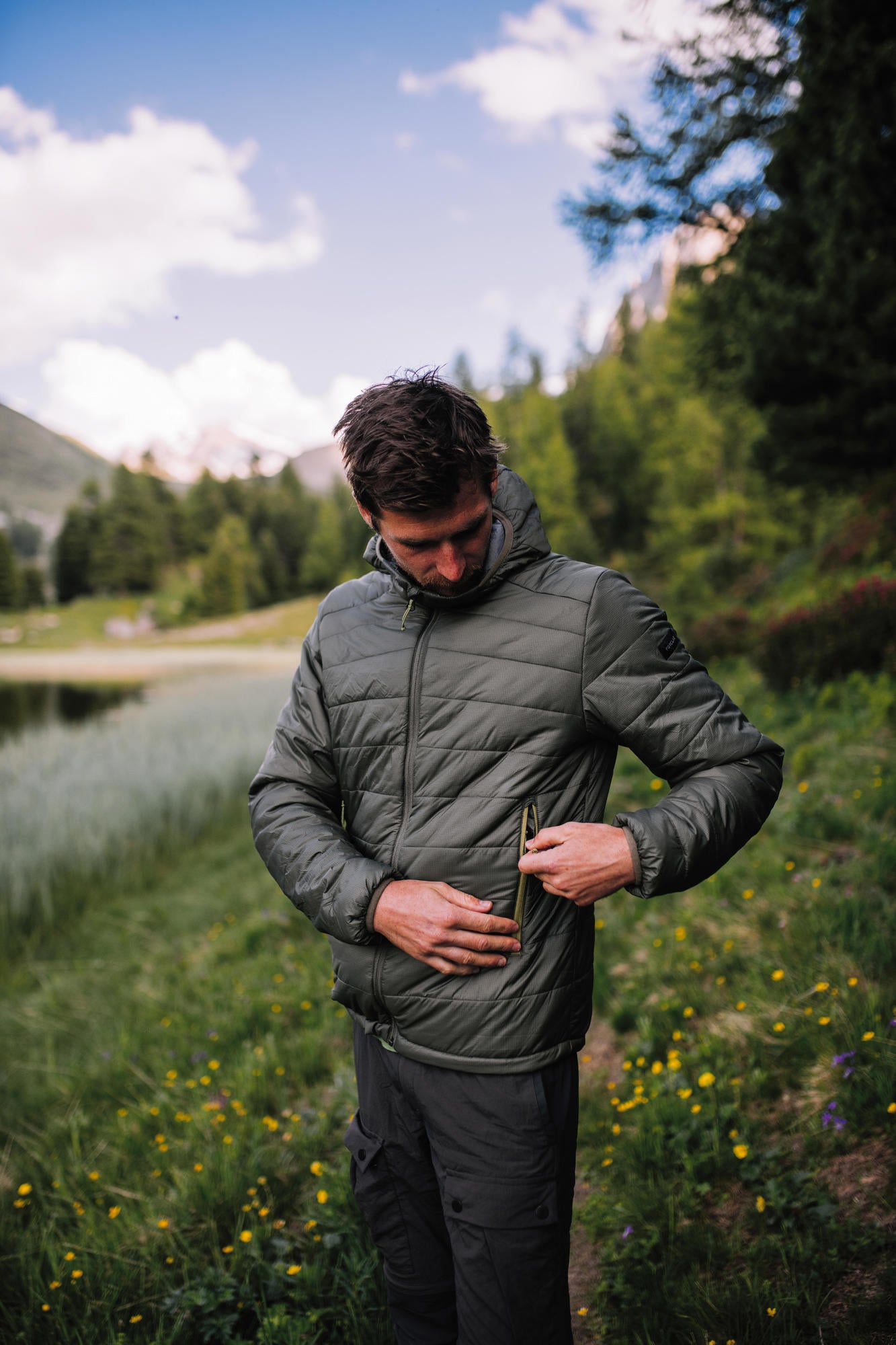 Forclaz Men's MT100 Lightweight Hooded Synthetic Jacket - Waterproof Hiking & Outdoor Adventure Gear for Camping & Travel