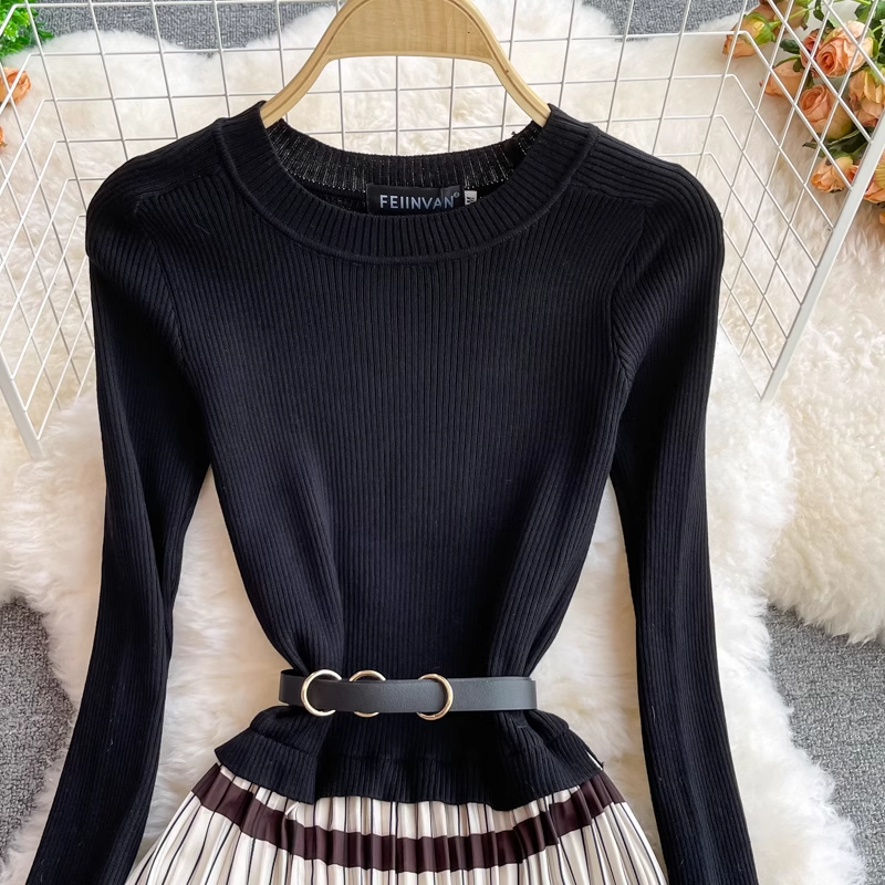 Women's Autumn Knitted Long Sleeve Pleated Dress 1389 - Cozy Fall Fashion for Work, Date Night & Casual Outings
