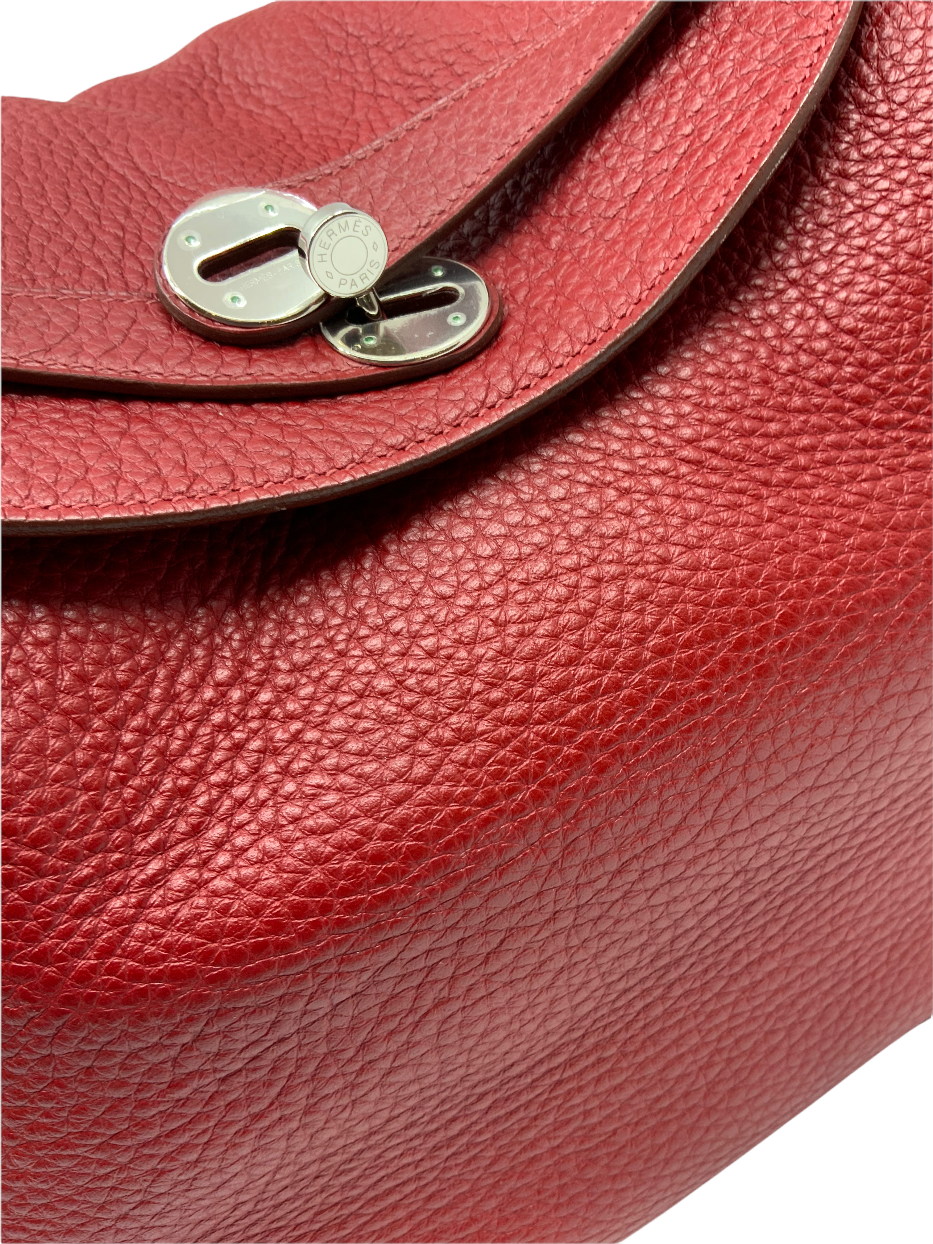 Authentic Hermes Lindy 26 Handbag in Clemence Leather - Perfect for Work, Travel & Everyday Luxury