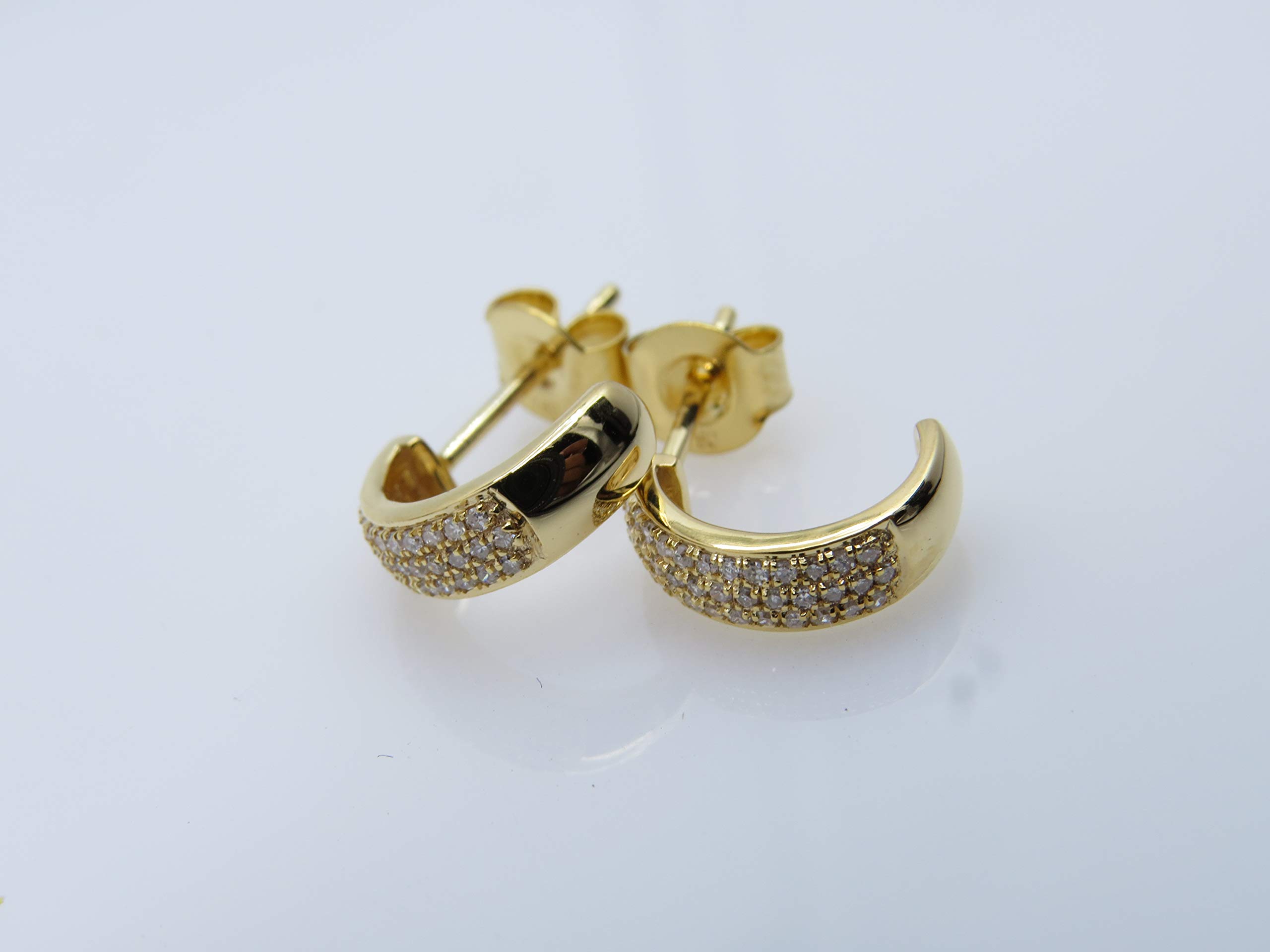 0.20 CTTW Round Diamond Women's Huggie Hoop Earrings - 1/5 CT, 18K Solid Gold - Perfect for Everyday Wear, Gifts & Special Occasions