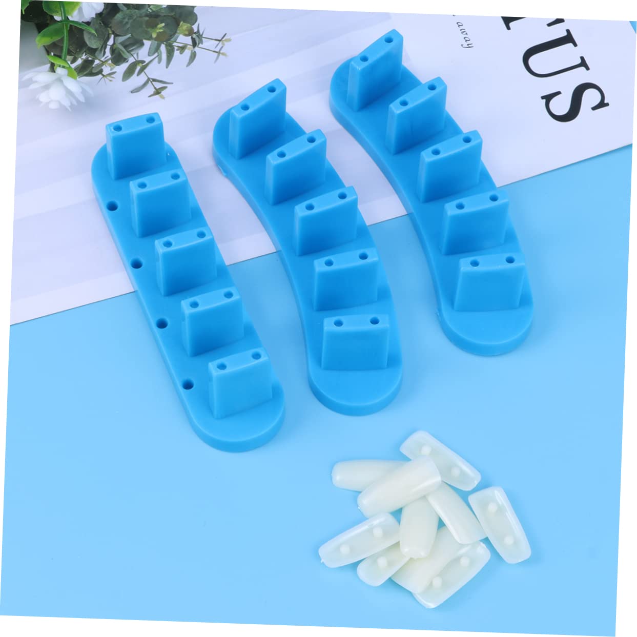 FRCOLOR Nail Stand Display - 3-Piece Plastic Nail Tip Training Rack Set for Nail Art Practice & Salon Display | Perfect for Nail Technicians, Students & DIY Manicures at Home