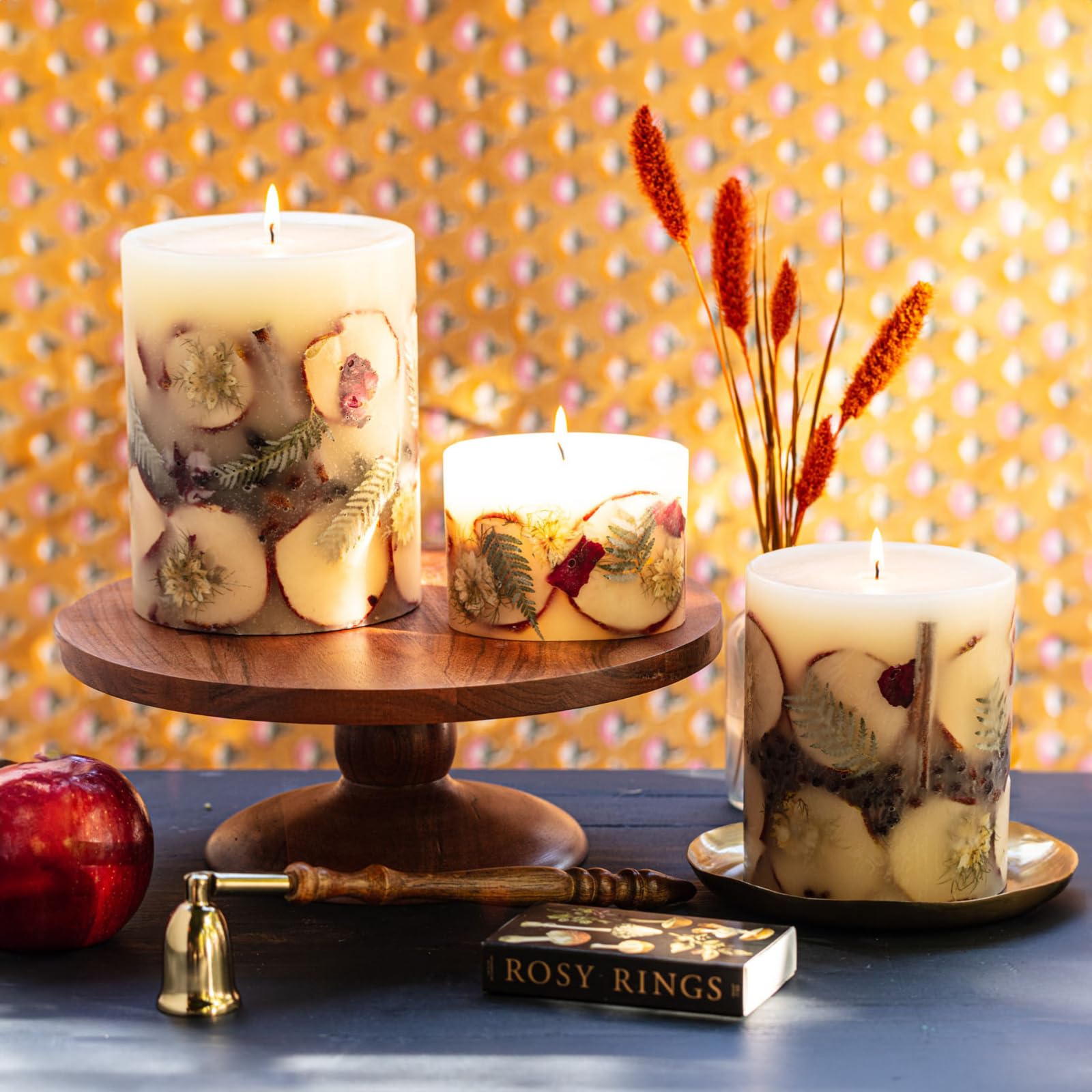 Rosy Rings Medium Round Botanical Candle - Spicy Apple Scent with Cardamom, Cinnamon & Clove | 6.5