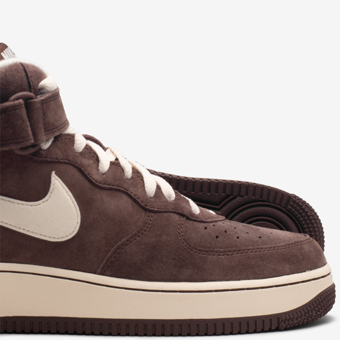 Nike Air Force 1 Mid '07 QS Chocolate Men's Basketball Shoes - Retro Style Sneakers for Casual Wear & Street Fashion