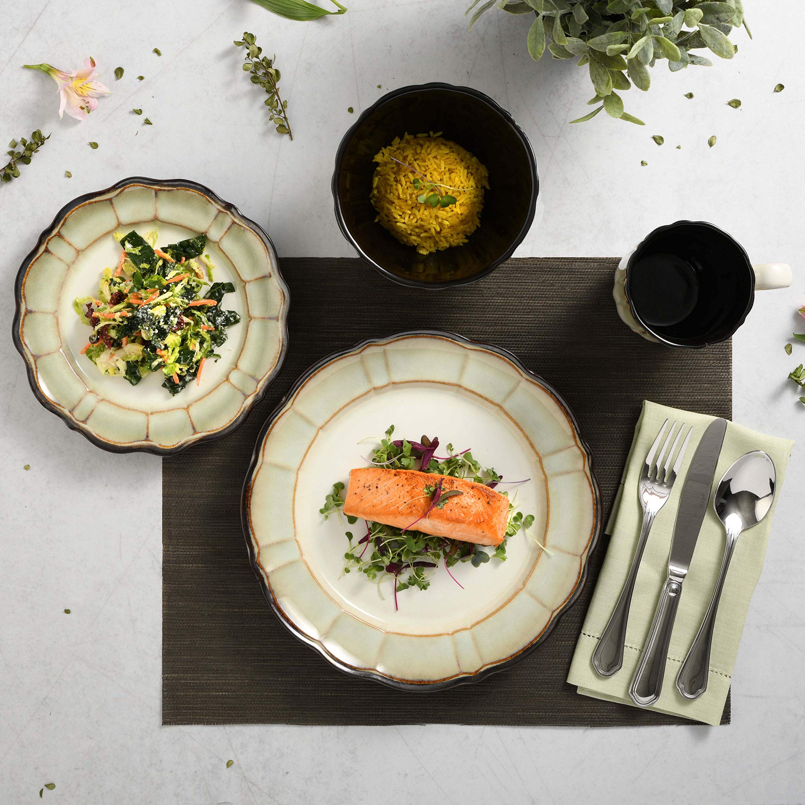 Premium Gibson Elite Althea Reactive Dinnerware Set - 16-Piece Green & Cream Porcelain Tableware for 4 | Elegant Dinner Plates, Bowls & Mugs | Perfect for Family Meals, Dinner Parties & Restaurant-Style Dining