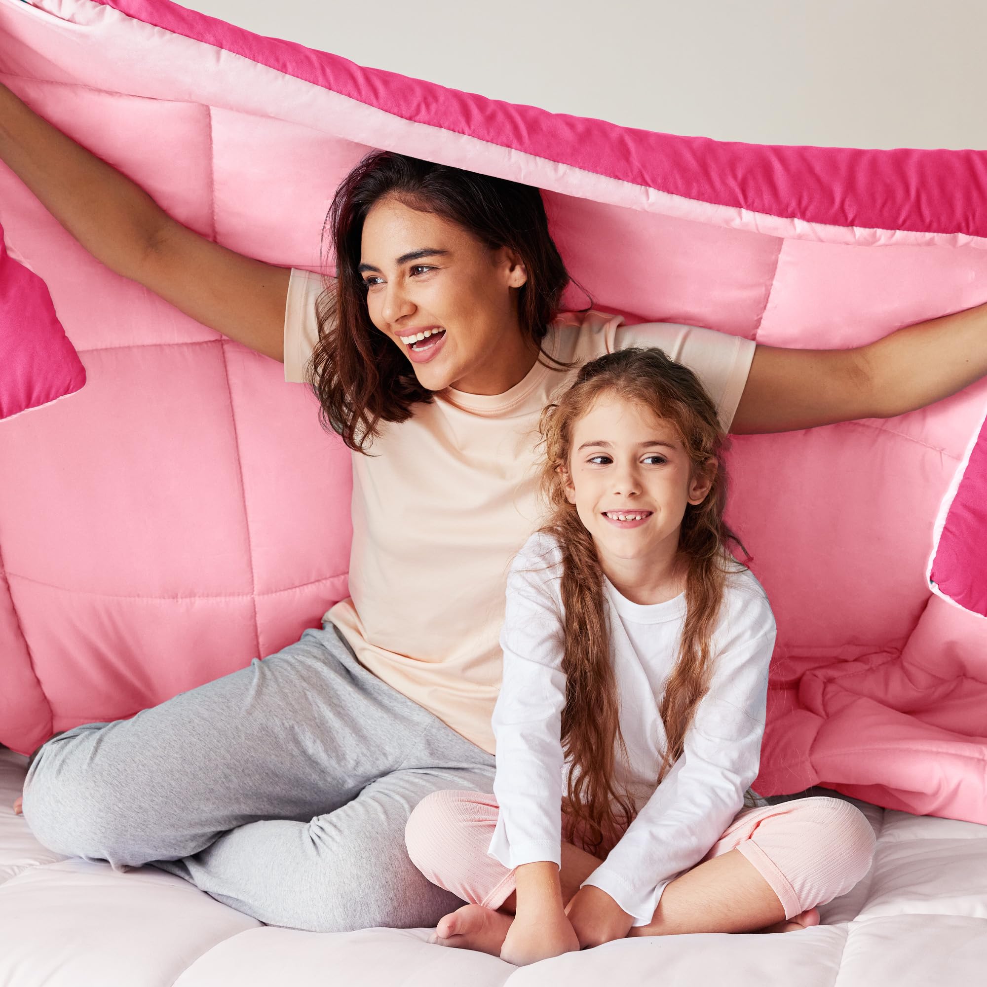 Exclusive Lightweight Reversible 3-Piece Comforter Set - All Seasons Down Alternative Bedding with 2 Pillow Shams, King Size in Hot Pink/Bright Pink - Perfect for Master Bedroom, Guest Room & Dorm Decor