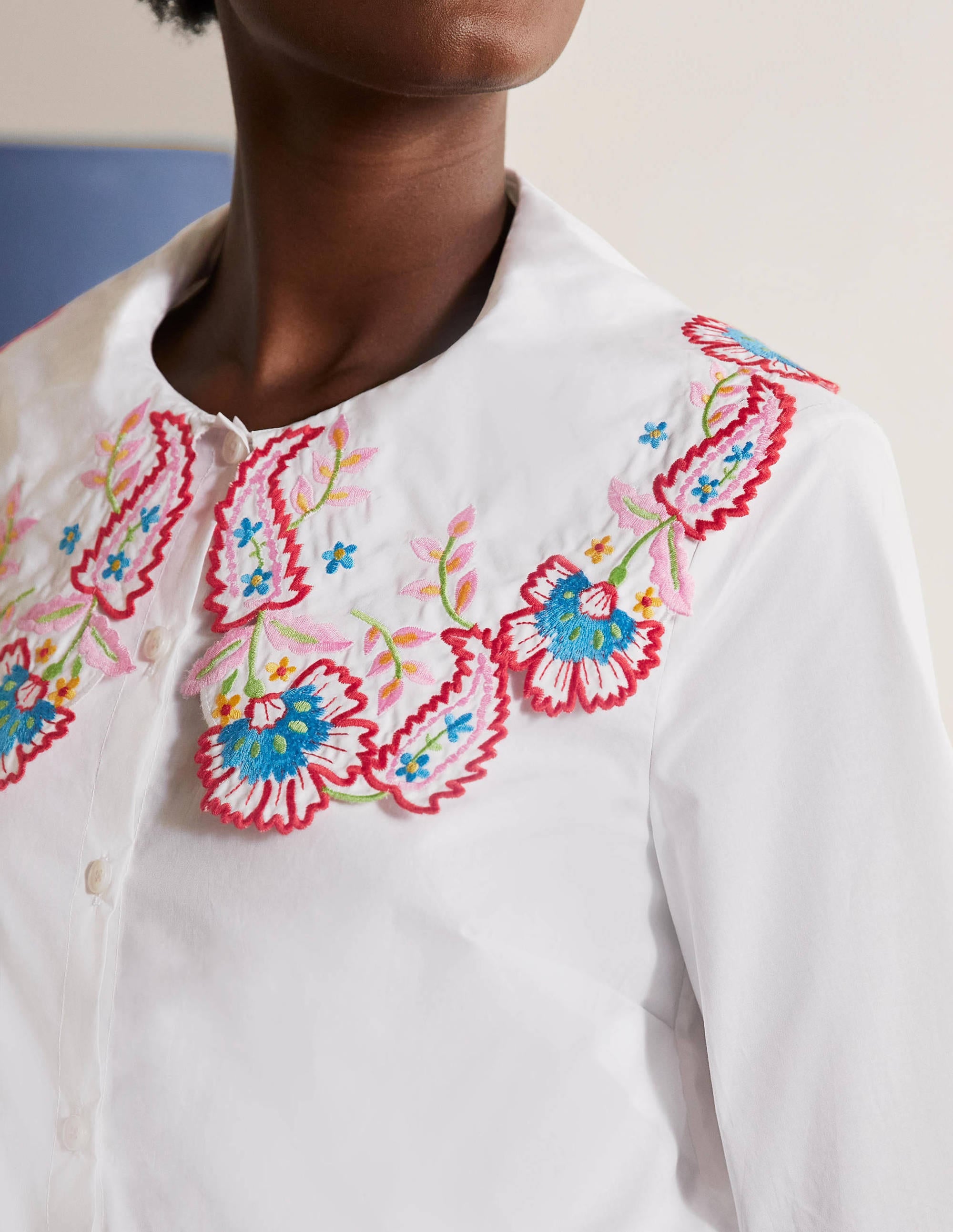 Antonia Embroidered Women's White Blouse - Elegant Floral Embroidered Shirt for Casual Wear & Summer Outfits