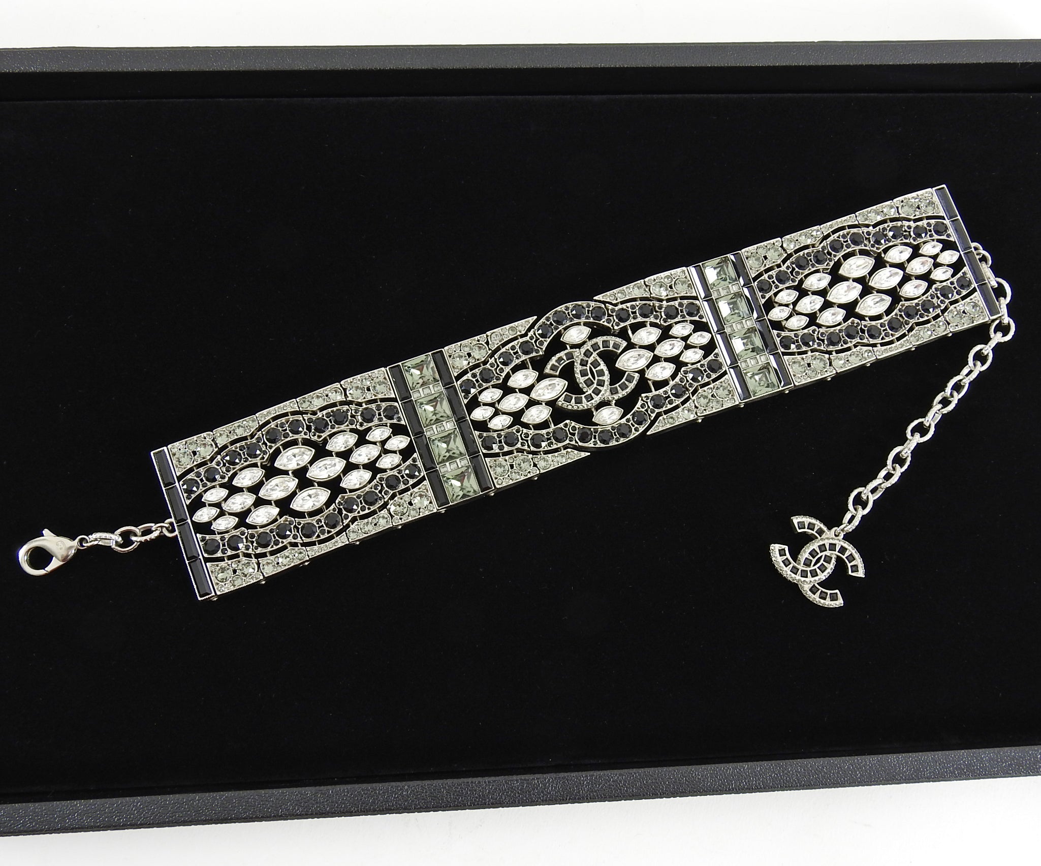 Chanel 15K Crystal CC Art Deco Style Runway Choker Necklace - Luxury Fashion Jewelry for Women, Perfect for Evening Gala, Red Carpet Events & Special Occasions