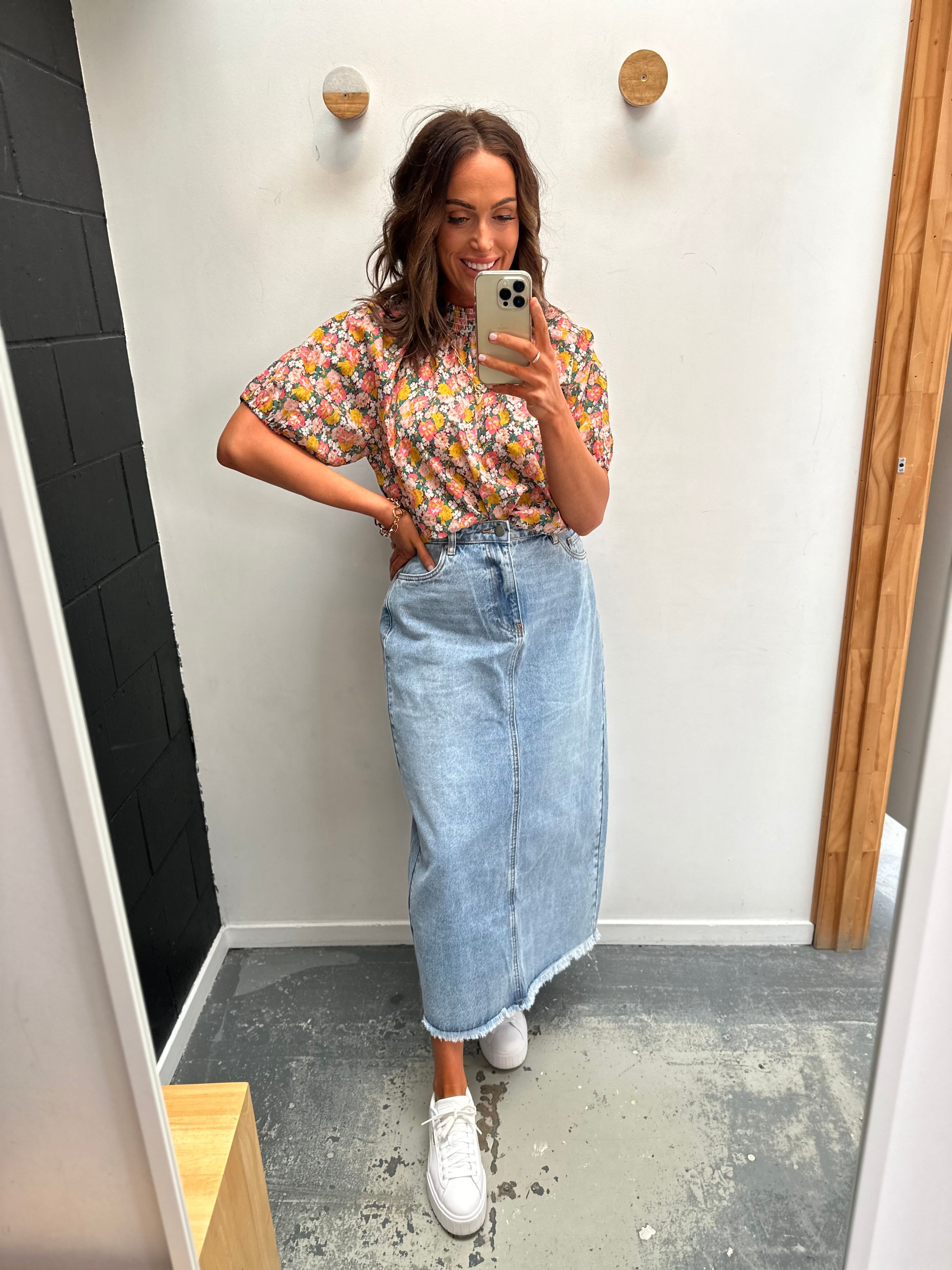 Eve Ray Maxi Skirt - Women's Denim Long Skirt with High Waist & Side Slits | Perfect for Casual Outings, Beach Vacations & Boho Style Outfits