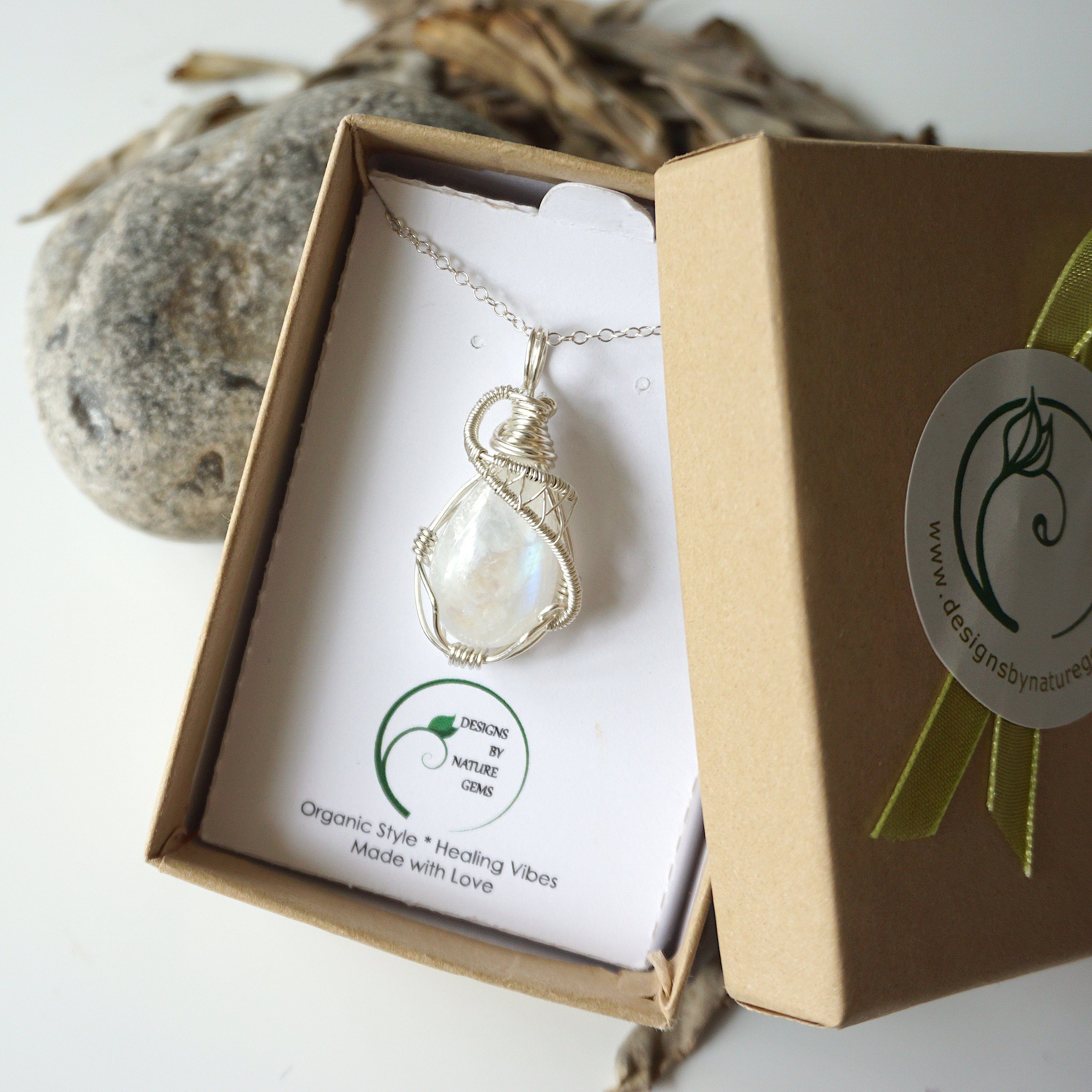 925 Sterling Silver Rainbow Moonstone Pendant Necklace for Women | Elegant Healing Crystal Jewelry Gift for Birthday, Anniversary & Special Occasions