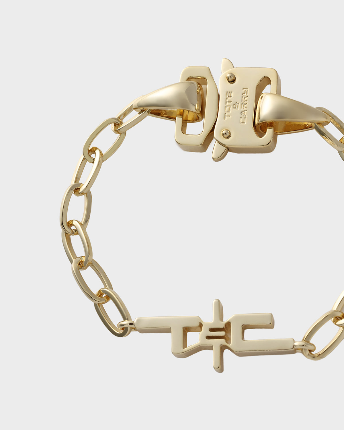 Elegant Gold Chain Bracelet for Women - Dainty & Stylish Jewelry Gift for Her - Perfect for Parties, Dates & Everyday Wear