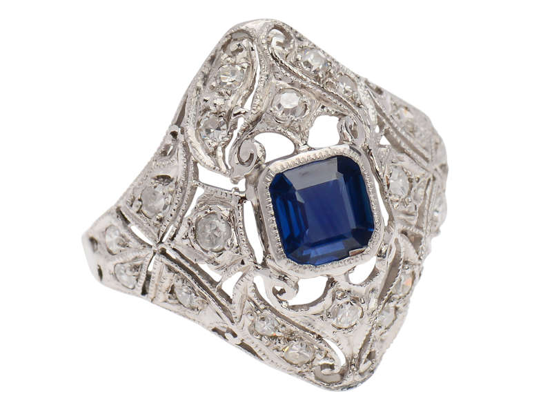 Exquisite Sapphire and Diamond Platinum Ring for Women | Elegant Vintage Style Jewelry | Perfect for Weddings, Anniversaries & Special Occasions