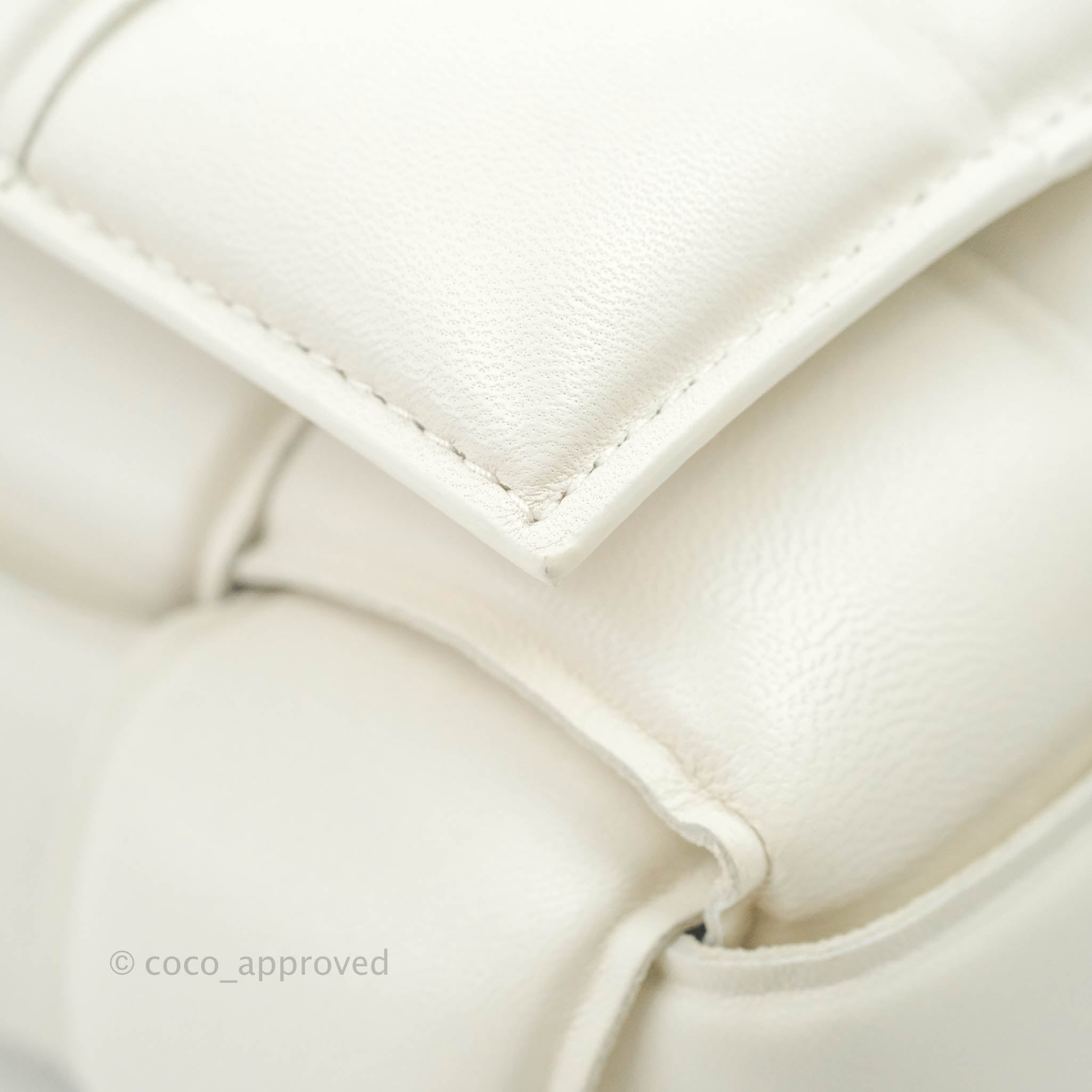 Bottega Veneta Padded Cassette Shoulder Bag in White Lambskin Leather with Silver Hardware | Luxury Crossbody Purse for Women, Perfect for Date Night & Evening Events
