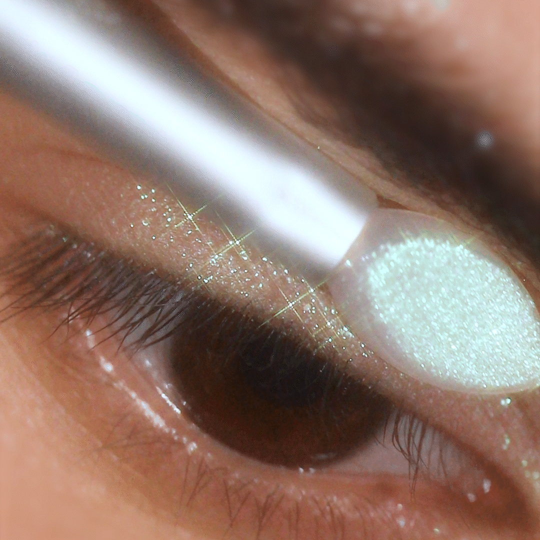 Chroma Light Shadow (017, Opal Gazed) - High Pigment Eye Shadow for Professional Makeup - Perfect for Evening Parties & Special Occasions