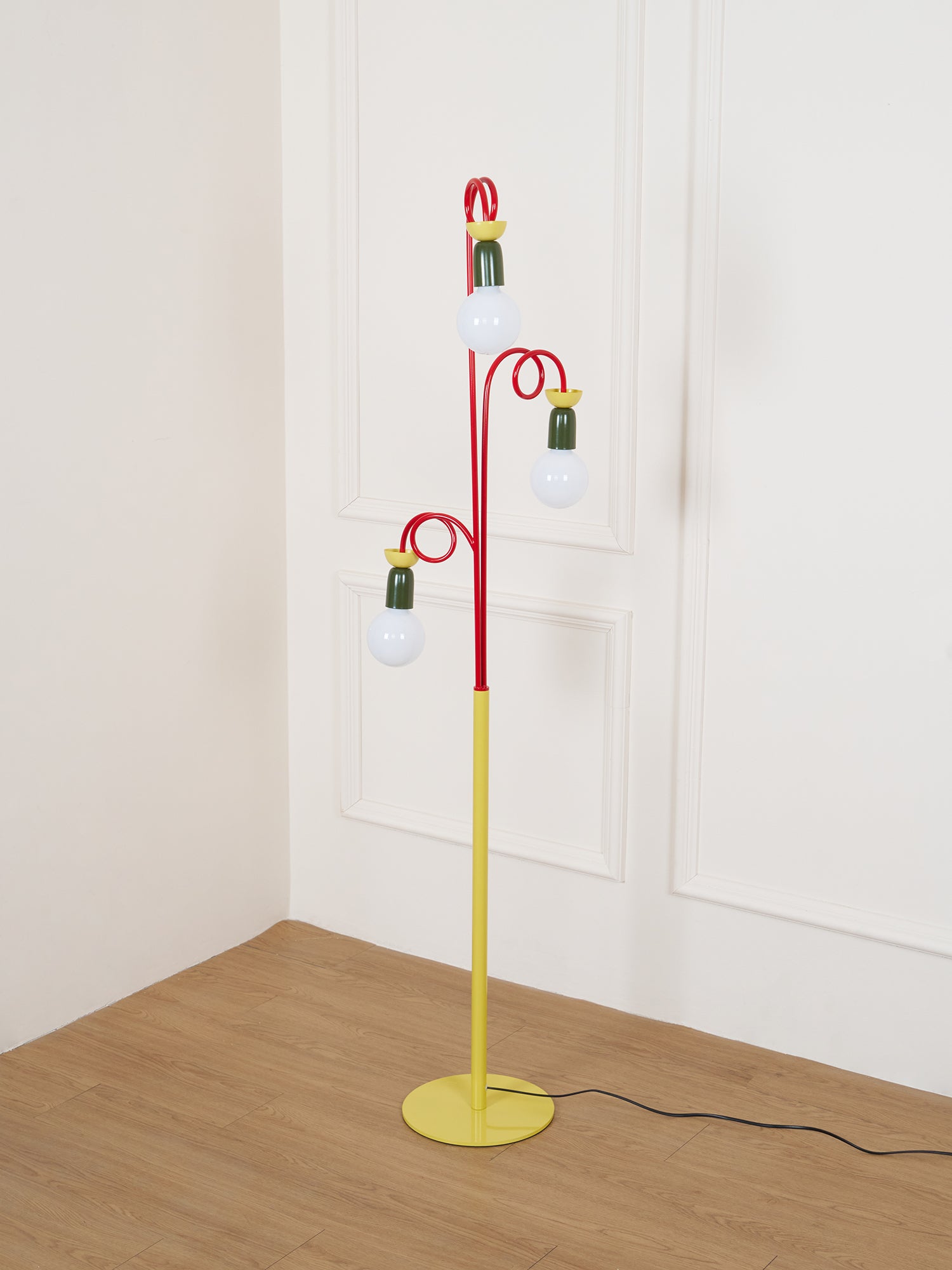 Circulo Play Floor Lamp - Modern LED Standing Light for Living Room, Bedroom & Office - Perfect for Reading, Relaxing & Decor