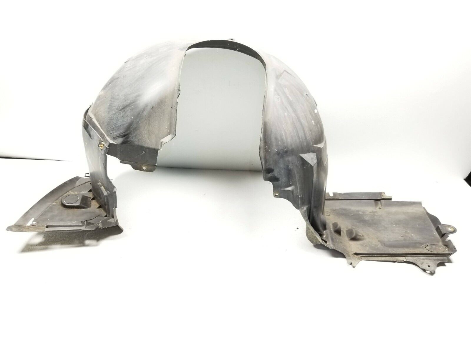 BMW E46 325xi Front Right Passenger Fender Liner Splash Guard - OEM Replacement Part for 2001-2005 Models | Perfect for Weather Protection & Road Debris Prevention