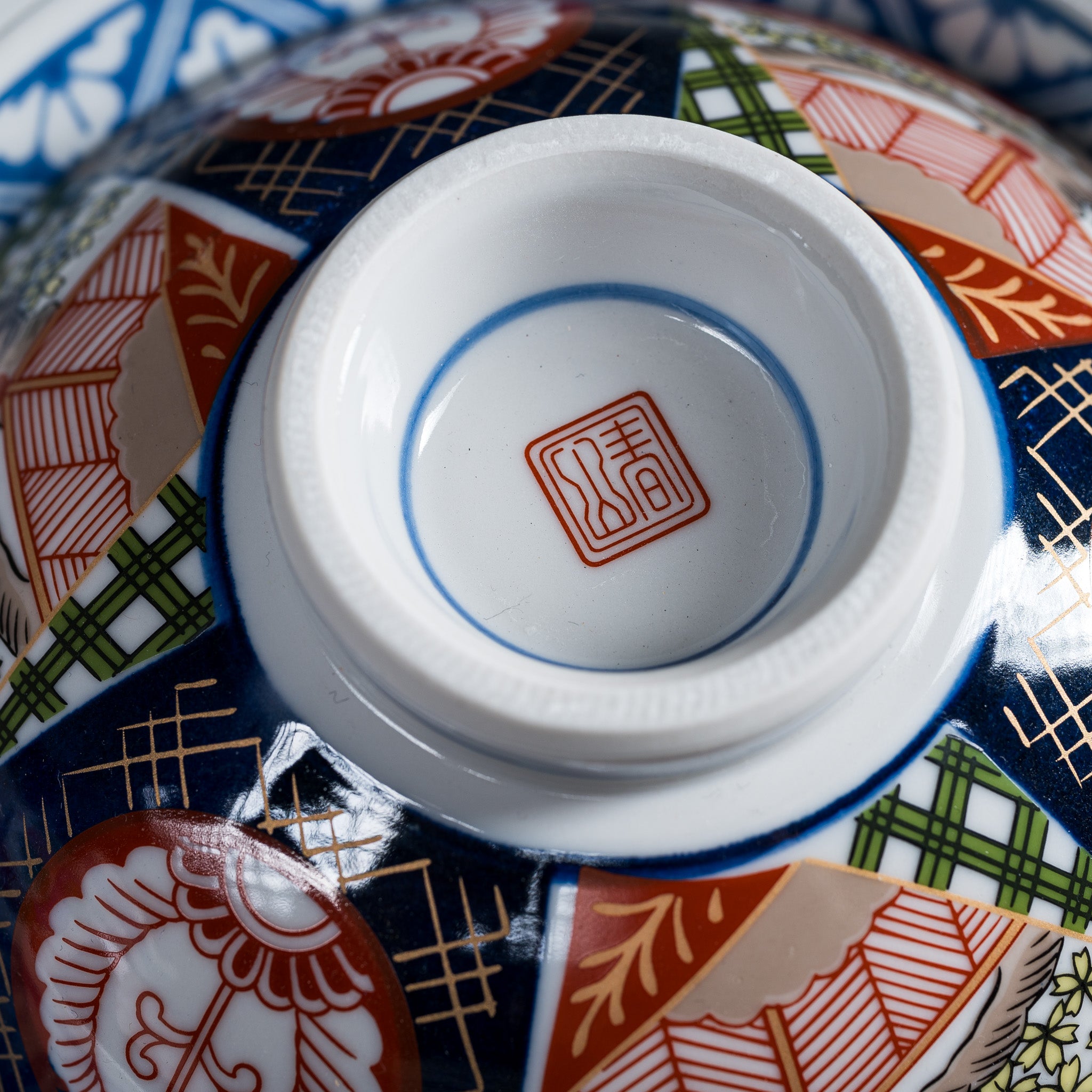 Premium Mino Ware Donburi Bowl with Lid - 16cm Japanese Ceramic Rice & Soup Bowl for Home Dining, Ramen, and Asian Cuisine