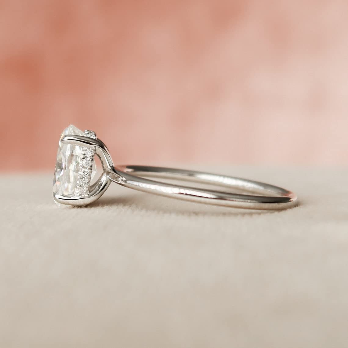 1.5CT Oval Moissanite Engagement Ring in 14K Gold - Perfect for Weddings & Proposals