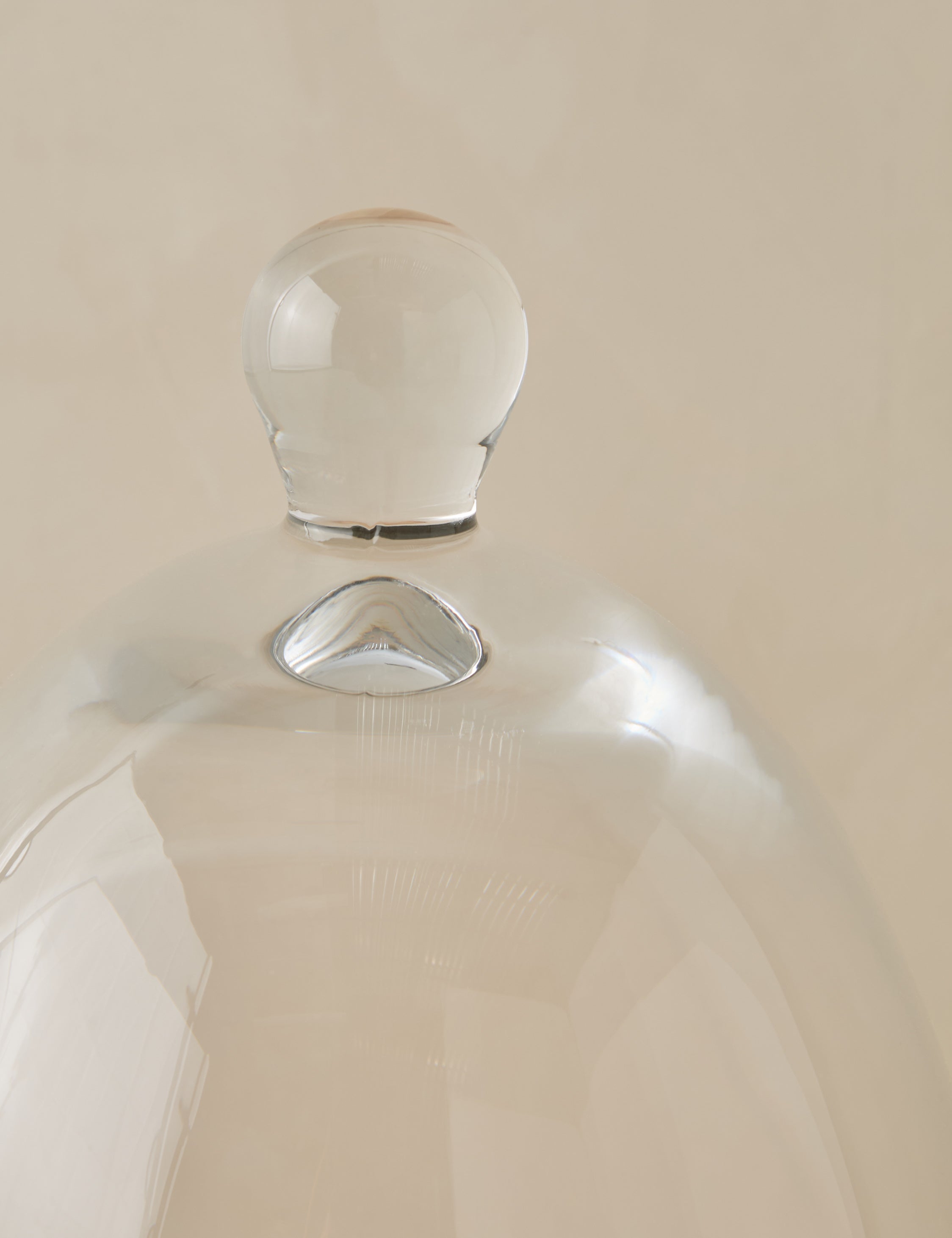 Elegant Glass Dome with Wood Base - Display Case for Collectibles, Jewelry, and Keepsakes - Perfect for Home Decor, Wedding Centerpieces, and Gift Boxes