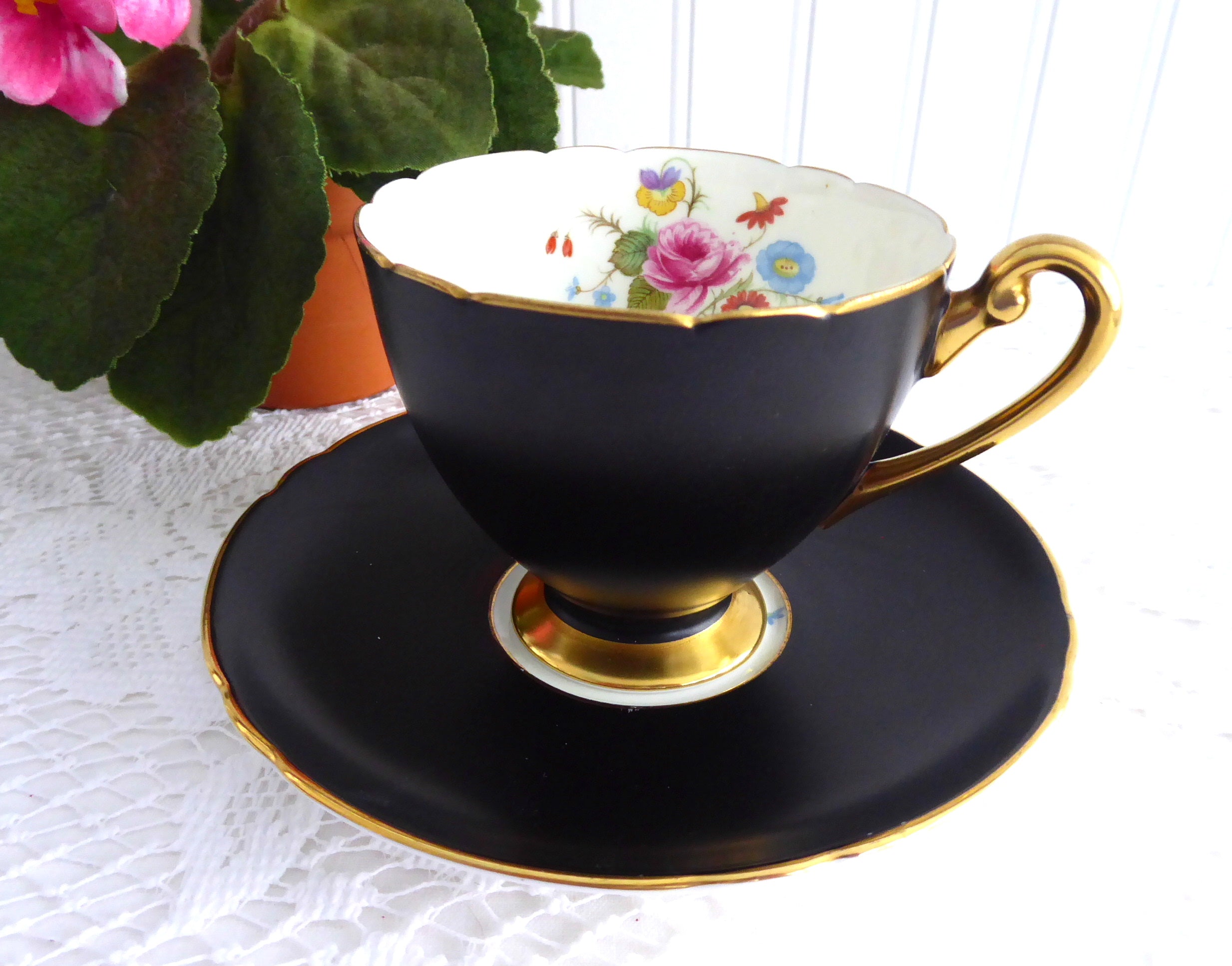 Vintage Shelley Matte Black Ripon Cup and Saucer Set - 1950s Rose & Red Daisy Floral Pattern - Perfect for Afternoon Tea, Collectible China, and Vintage Home Decor