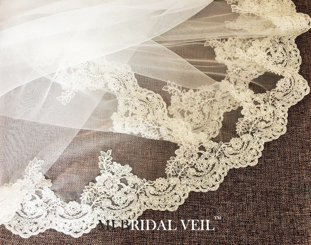 Elegant Lace Wedding Veil with Partial Chest Lace - Rose Pattern Fingertip Length Bridal Veil for Romantic Weddings & Photo Shoots