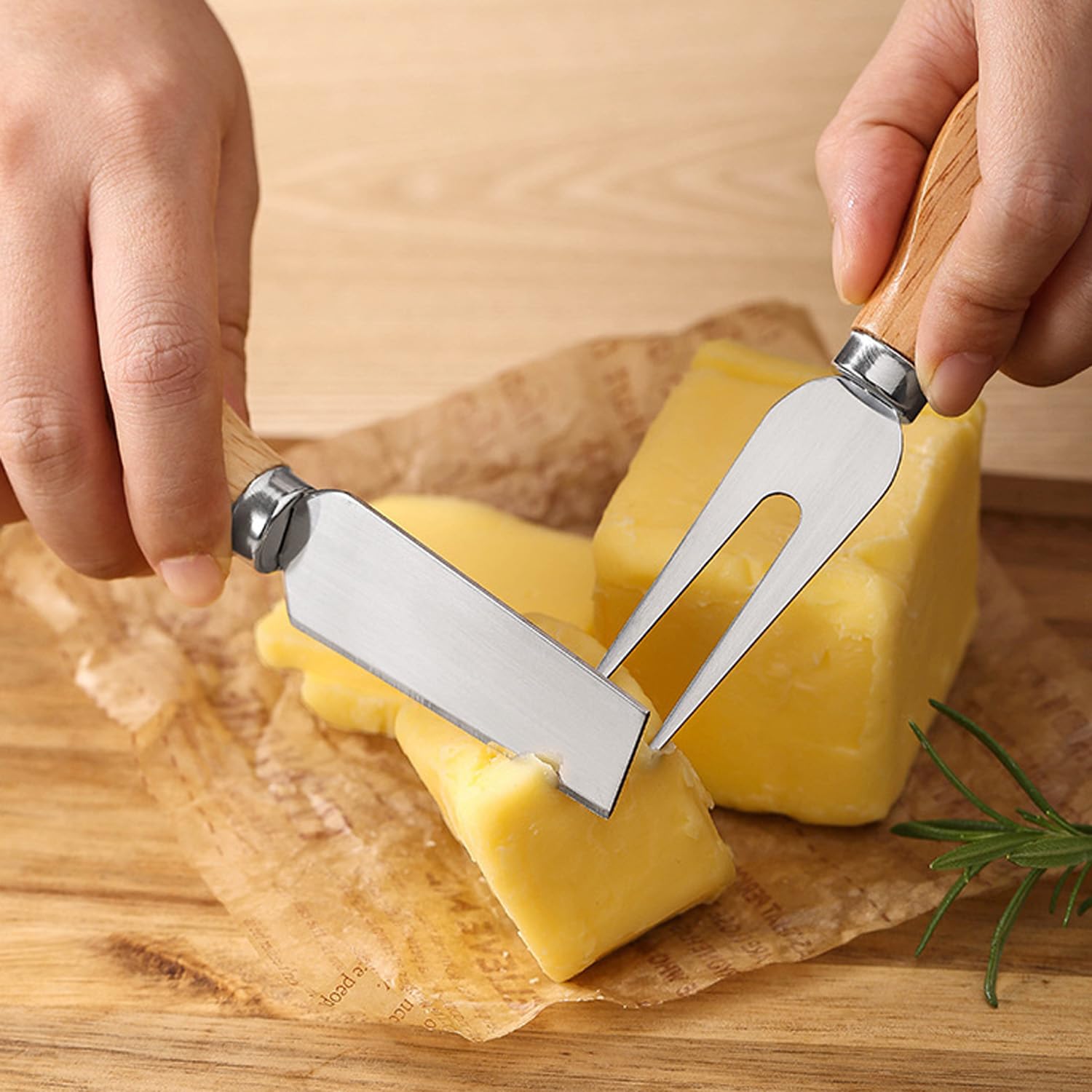 4-Piece Cheese Knife Set with Wooden Handle - Stainless Steel Cheese Slicer, Fork & Spreader - Perfect for Cheese, Butter, Pizza & Cake Cutting - Ideal Gift for Cheese Lovers & Kitchen Use