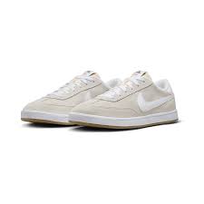 Nike SB FC Classic Skateboarding Shoes - Summit White/Summit White | Men's Casual Sneakers for Skateboarding & Streetwear Fashion